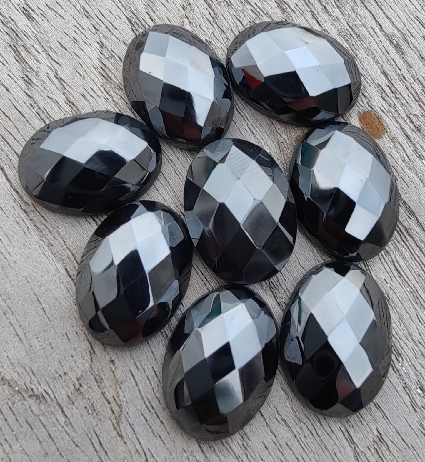 AAA+ QUALITY NATURAL HEMATITE OVAL SHAPE CHECKER CUT FLAT BACK CALIRATED GEMSTONES, ALL SIZES AVAILABLE