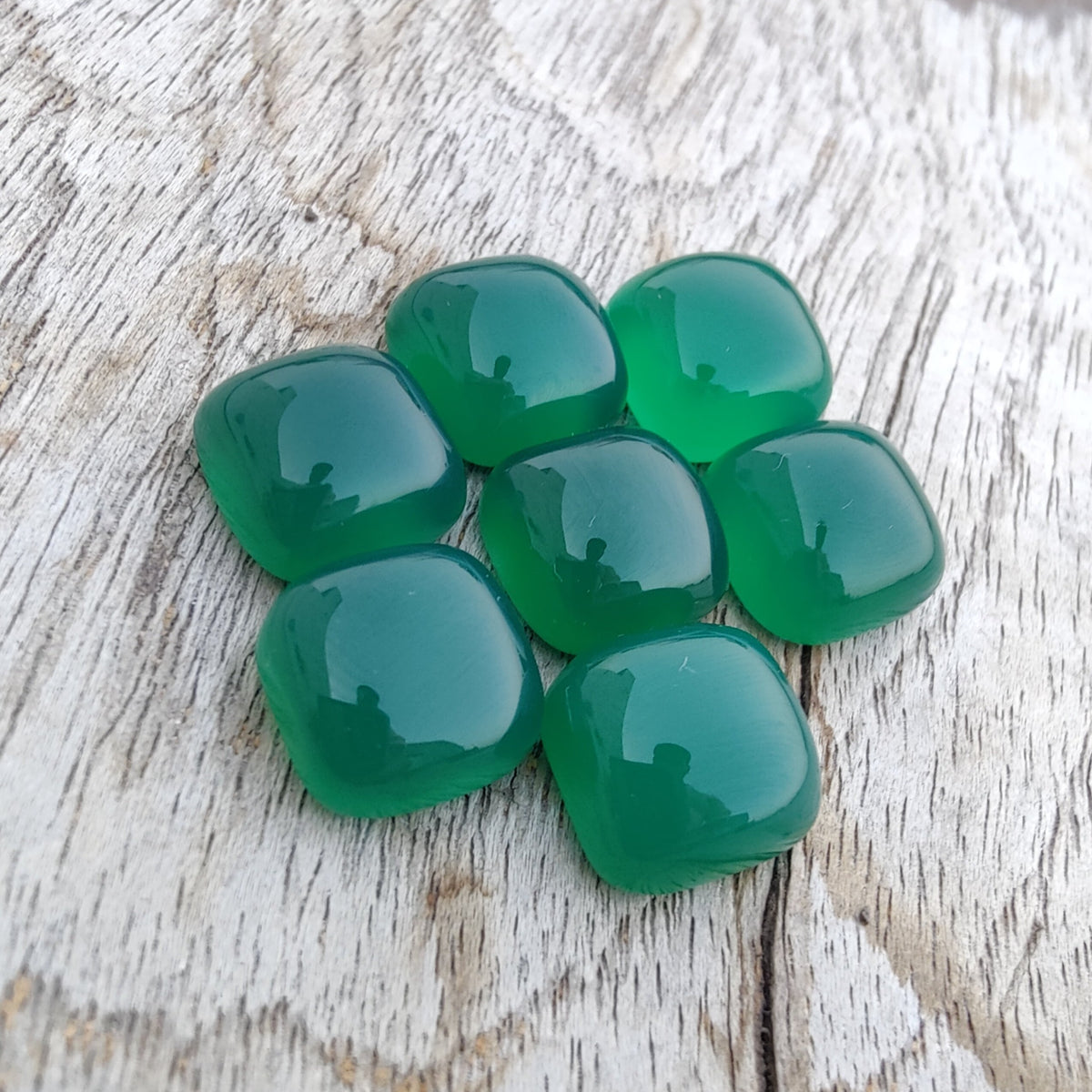 AAA+ QUALITY NATURAL GREEN ONYX CUSHION SHAPE CABOCHOM FLAT BACK CALIBRATED GEMSTONES, ALL SIZES AVAILABLE