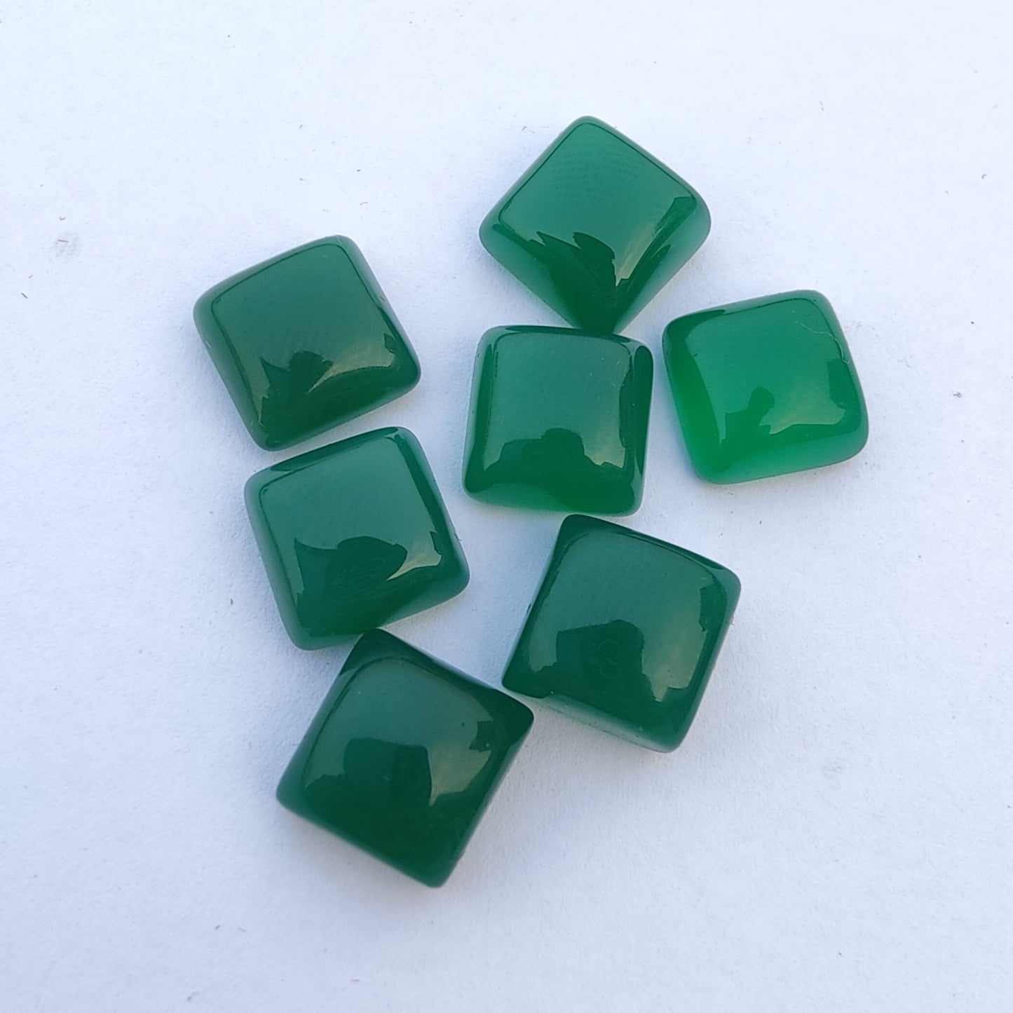AAA+ QUALITY NATURAL GREEN ONYX SQUARE SHAPE CABOCHOM FLAT BACK CALIBRATED GEMSTONES, ALL SIZES AVAILABLE