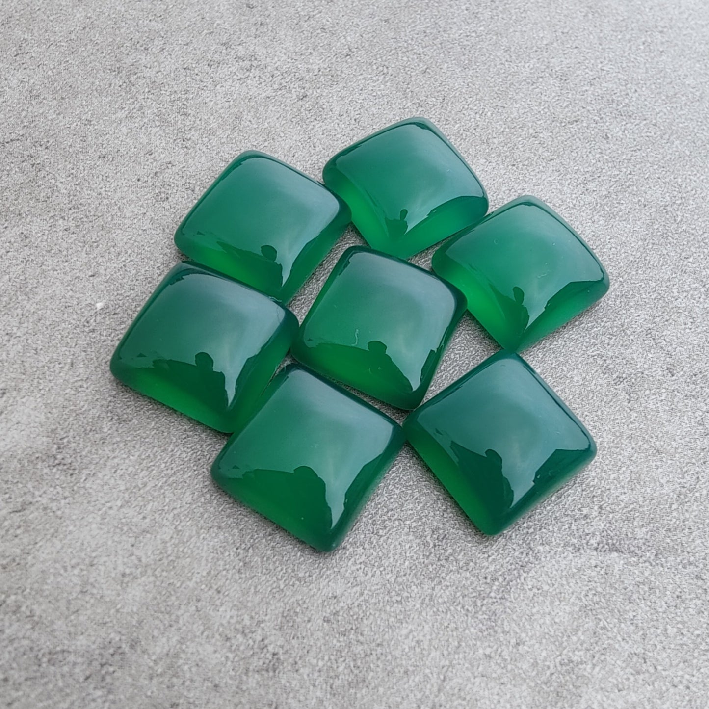 AAA+ QUALITY NATURAL GREEN ONYX SQUARE SHAPE CABOCHOM FLAT BACK CALIBRATED GEMSTONES, ALL SIZES AVAILABLE