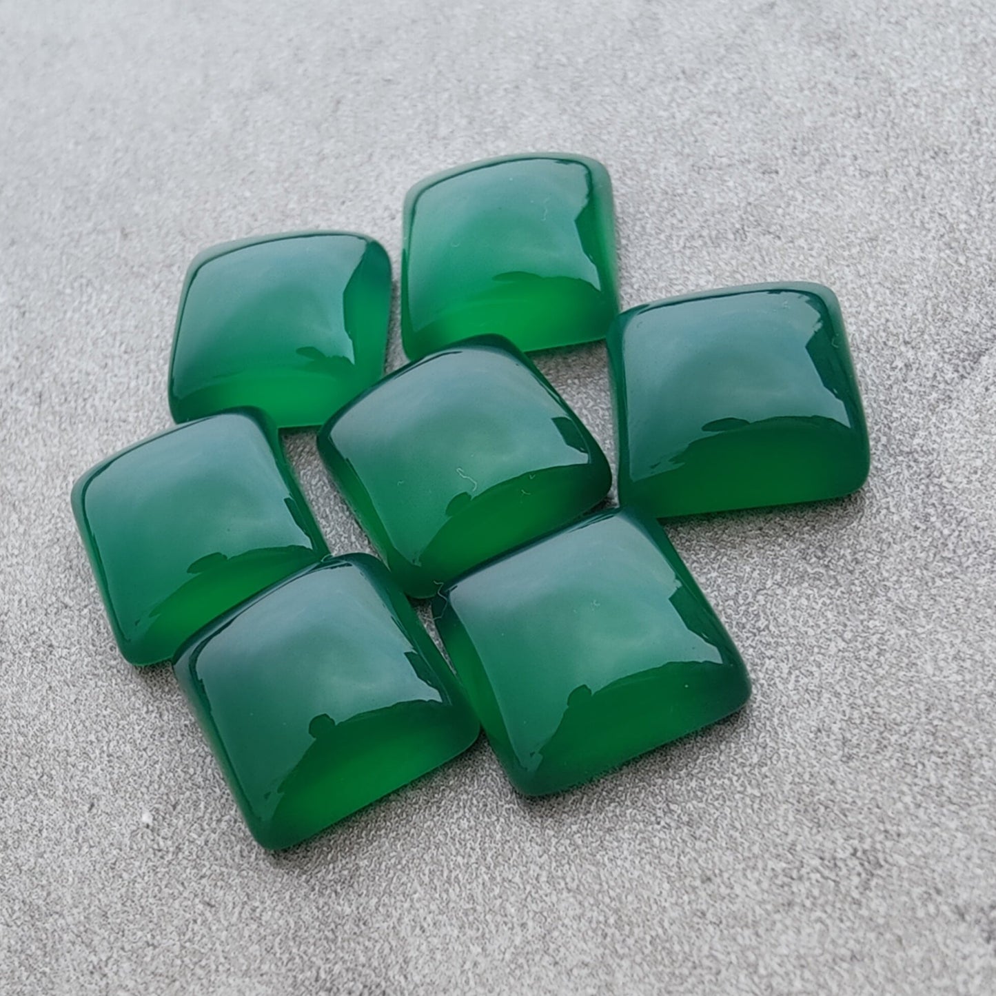 AAA+ QUALITY NATURAL GREEN ONYX SQUARE SHAPE CABOCHOM FLAT BACK CALIBRATED GEMSTONES, ALL SIZES AVAILABLE