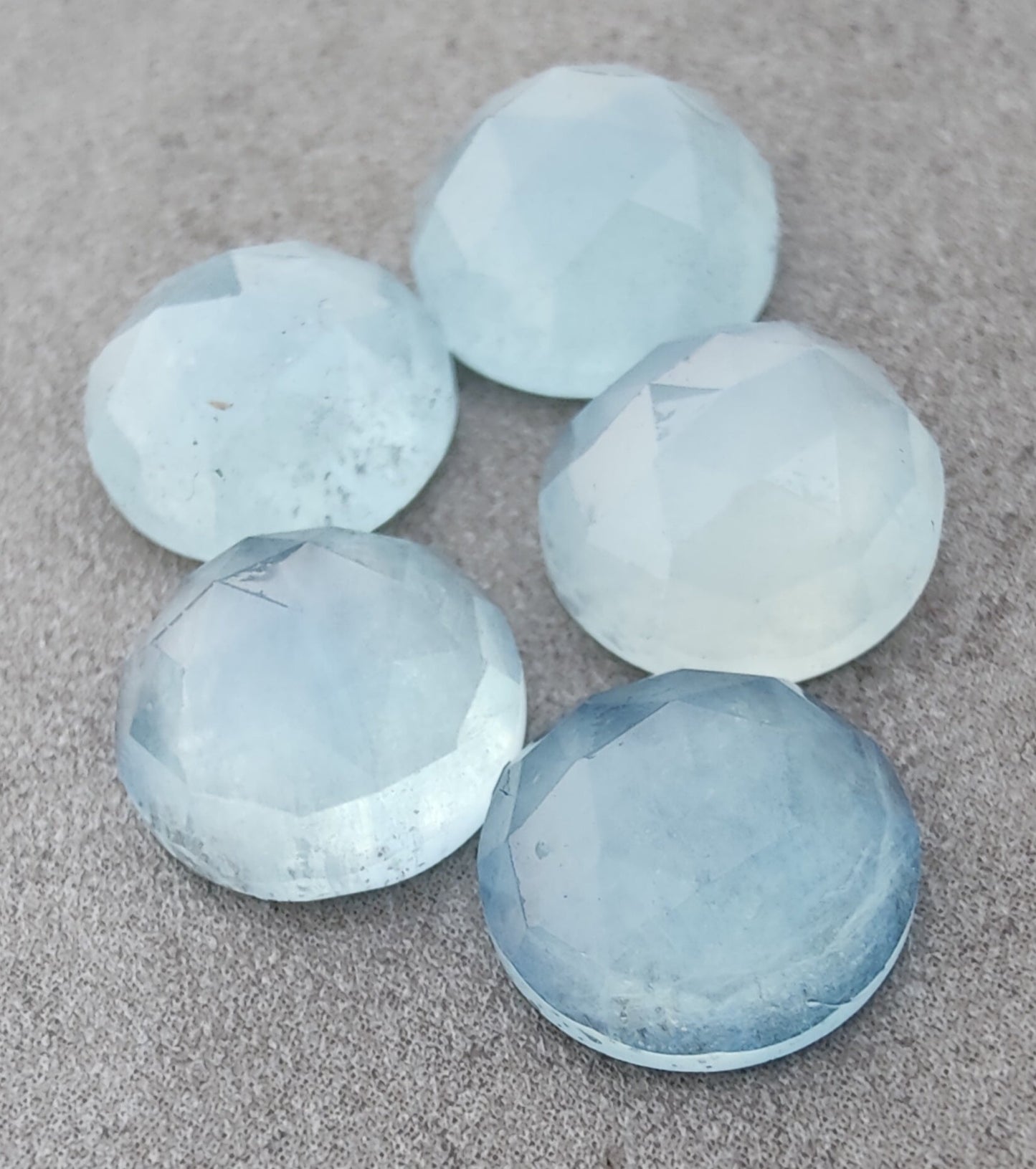 AAA+ QUALITY NATURAL PREHNITE ROUND SHAPE CHECKER CUT FLAT BACK CALIBRATED GEMSTONES, ALL SIZES AVAILABLE