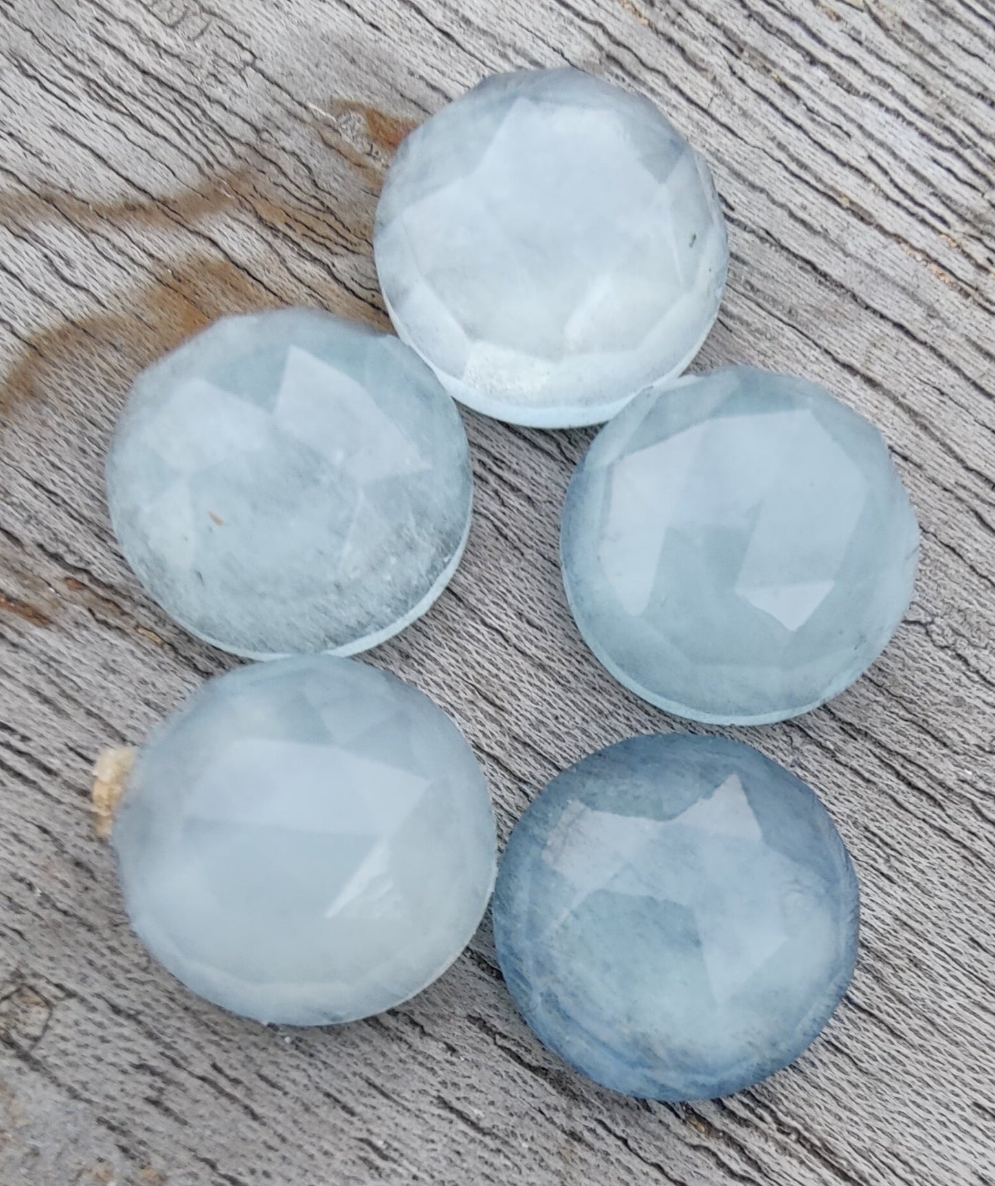 AAA+ QUALITY NATURAL PREHNITE ROUND SHAPE CHECKER CUT FLAT BACK CALIBRATED GEMSTONES, ALL SIZES AVAILABLE