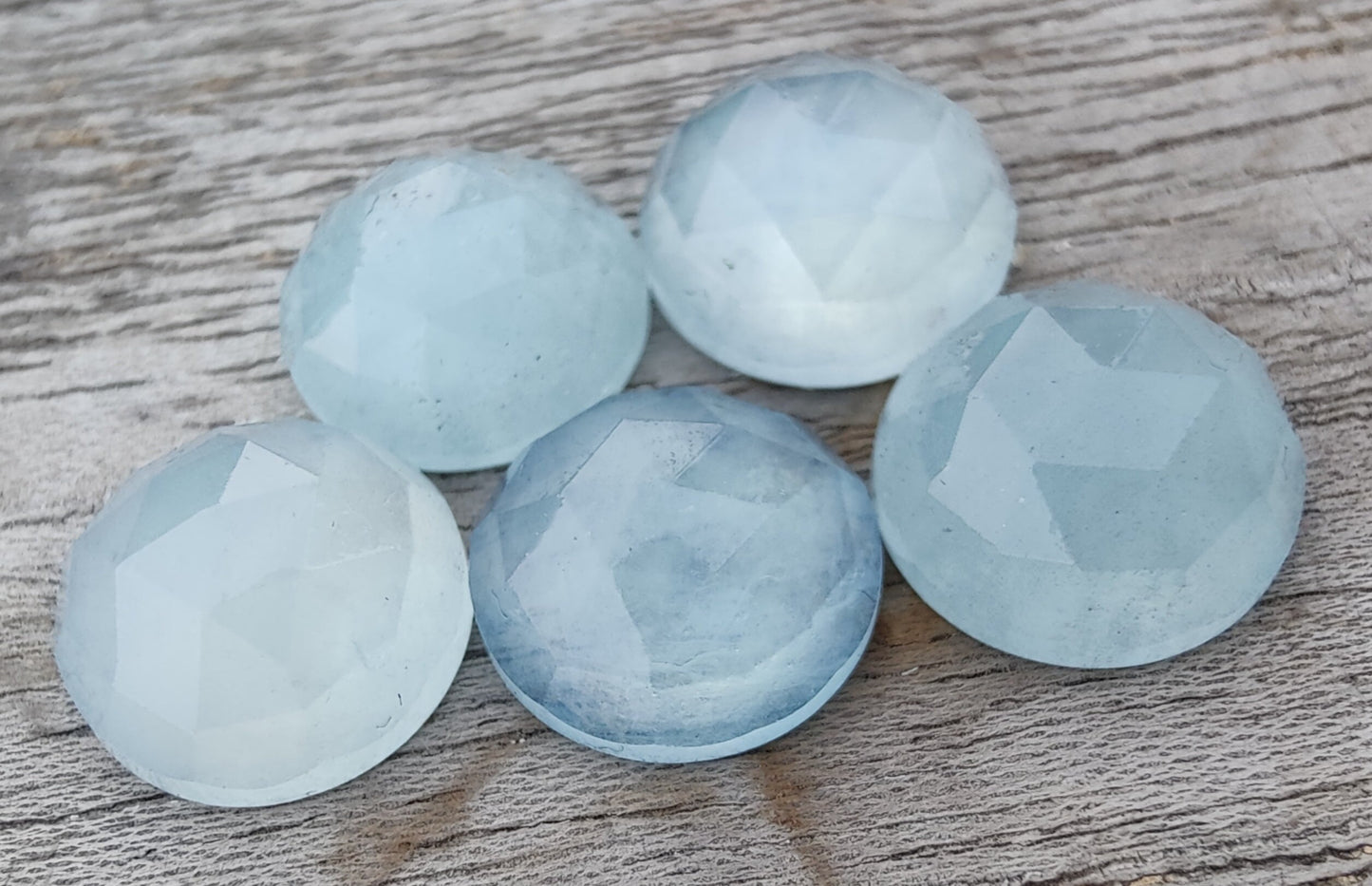 AAA+ QUALITY NATURAL PREHNITE ROUND SHAPE CHECKER CUT FLAT BACK CALIBRATED GEMSTONES, ALL SIZES AVAILABLE