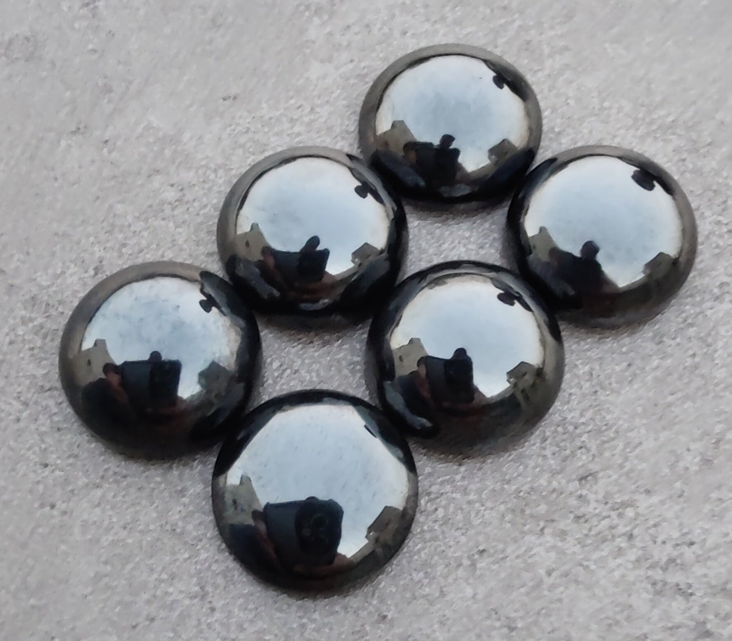 AAA+ QUALITY NATURAL HEMATITE ROUND SHAPE CABOCHON FLAT BACK CALIBRATED GEMSTONES, ALL SIZES AVAILABLE