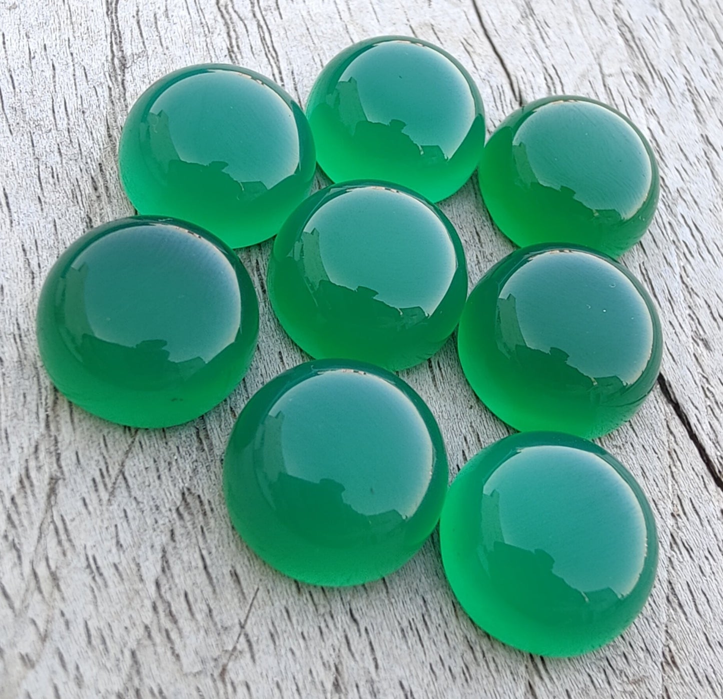 AAA+ QUALITY NATURAL GREEN ONYX ROUND SHAPE CABOCHON FLAT BACK CALIBRATED ROUND SHAPE GEMSTONES, ALL SIZES AVAILABLE