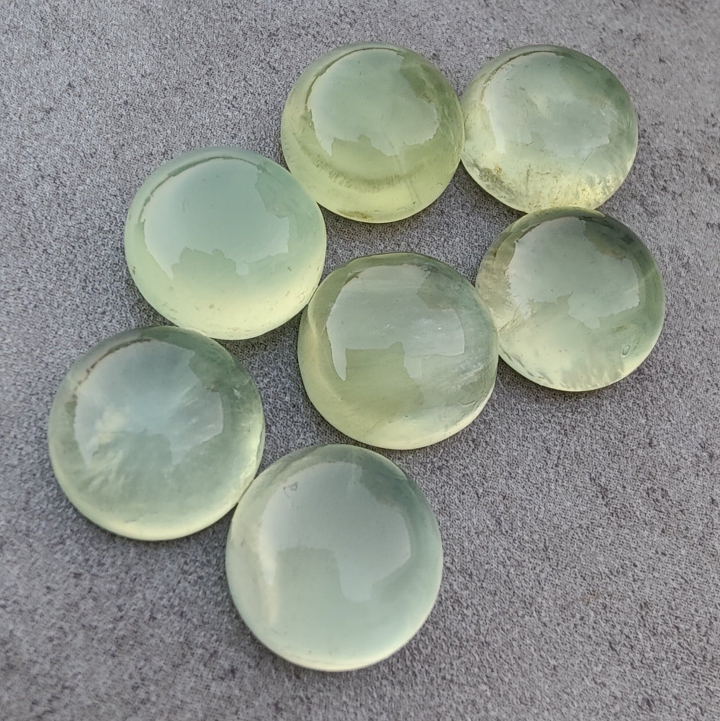 AAA+ QUALITY NATURAL PREHNITE ROUND SHAPE CABOCHON FLAT BACK CALIBRATED ROUND SHAPE GEMSTONES, ALL SIZES AVAILABLE