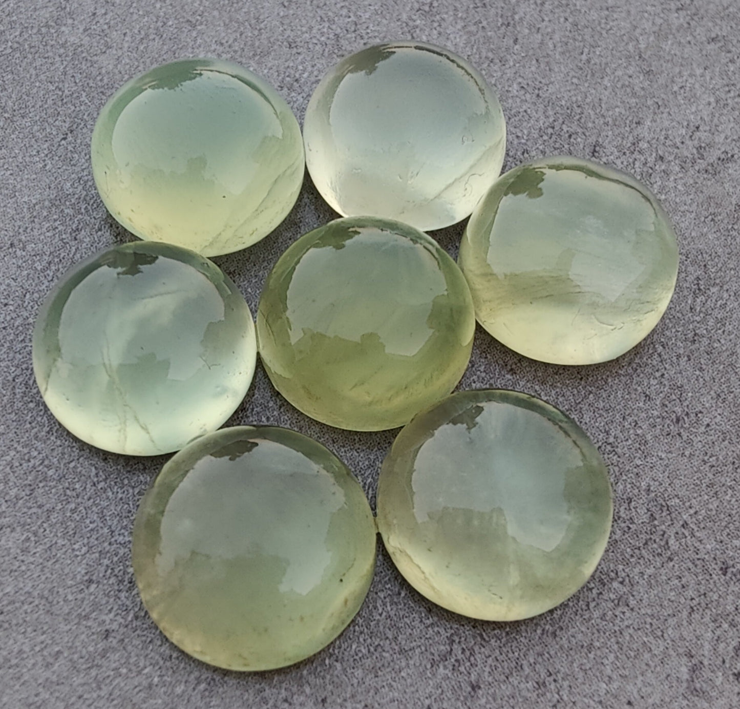 AAA+ QUALITY NATURAL PREHNITE ROUND SHAPE CABOCHON FLAT BACK CALIBRATED ROUND SHAPE GEMSTONES, ALL SIZES AVAILABLE