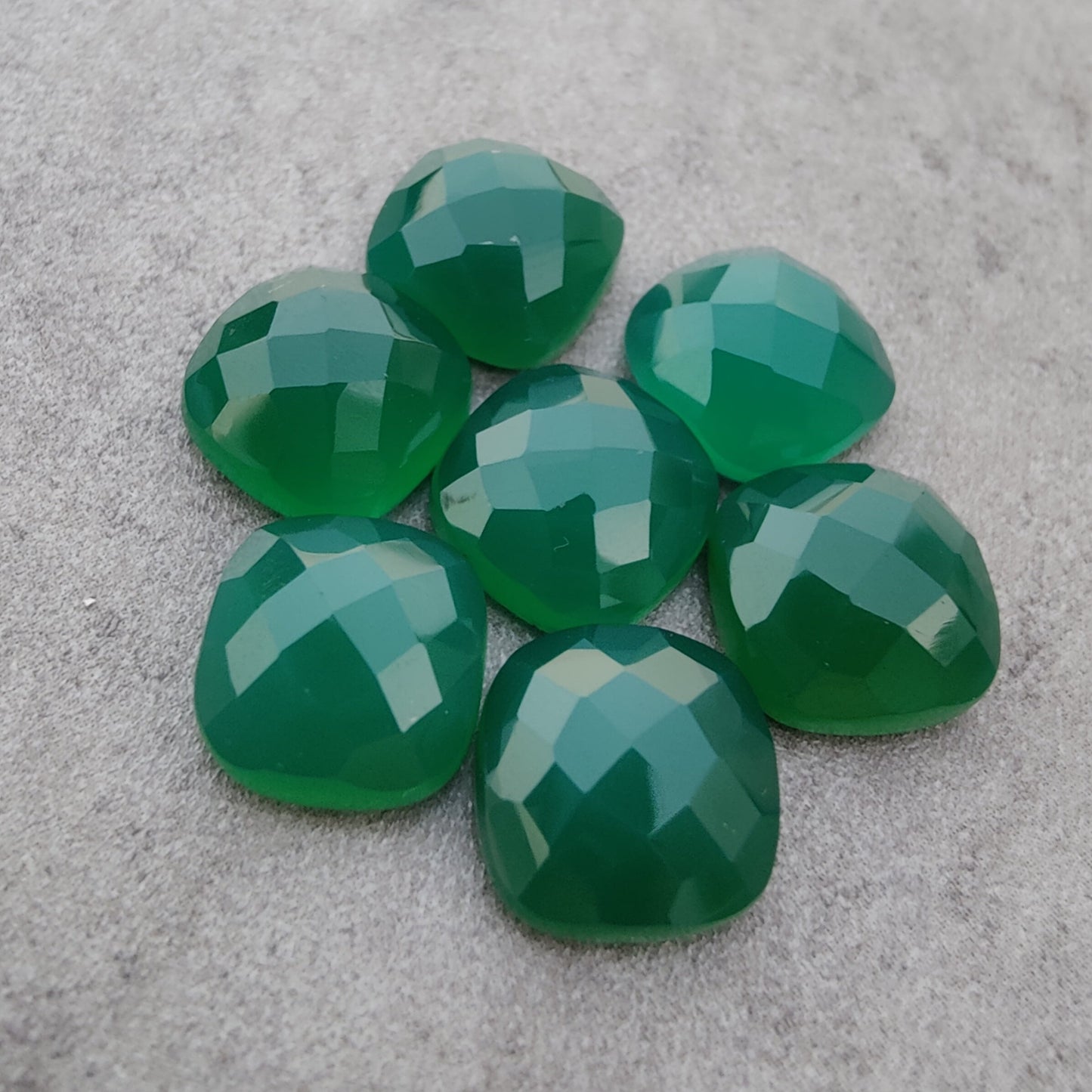 AAA+ QUALITY NATURAL GREEN ONYX CUSHION SHAPE CHECKER CUT FLAT BACK CALIBRATED GEMSTONES, ALL SIZES AVAILABLE