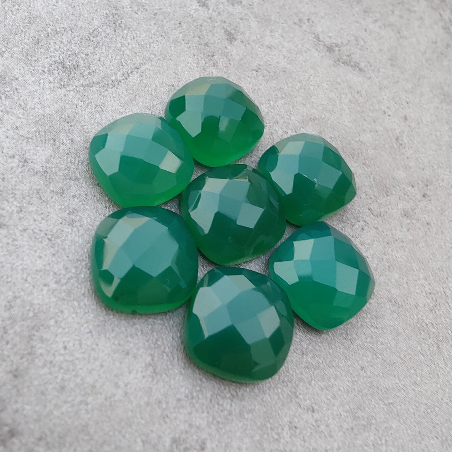 AAA+ QUALITY NATURAL GREEN ONYX CUSHION SHAPE CHECKER CUT FLAT BACK CALIBRATED GEMSTONES, ALL SIZES AVAILABLE