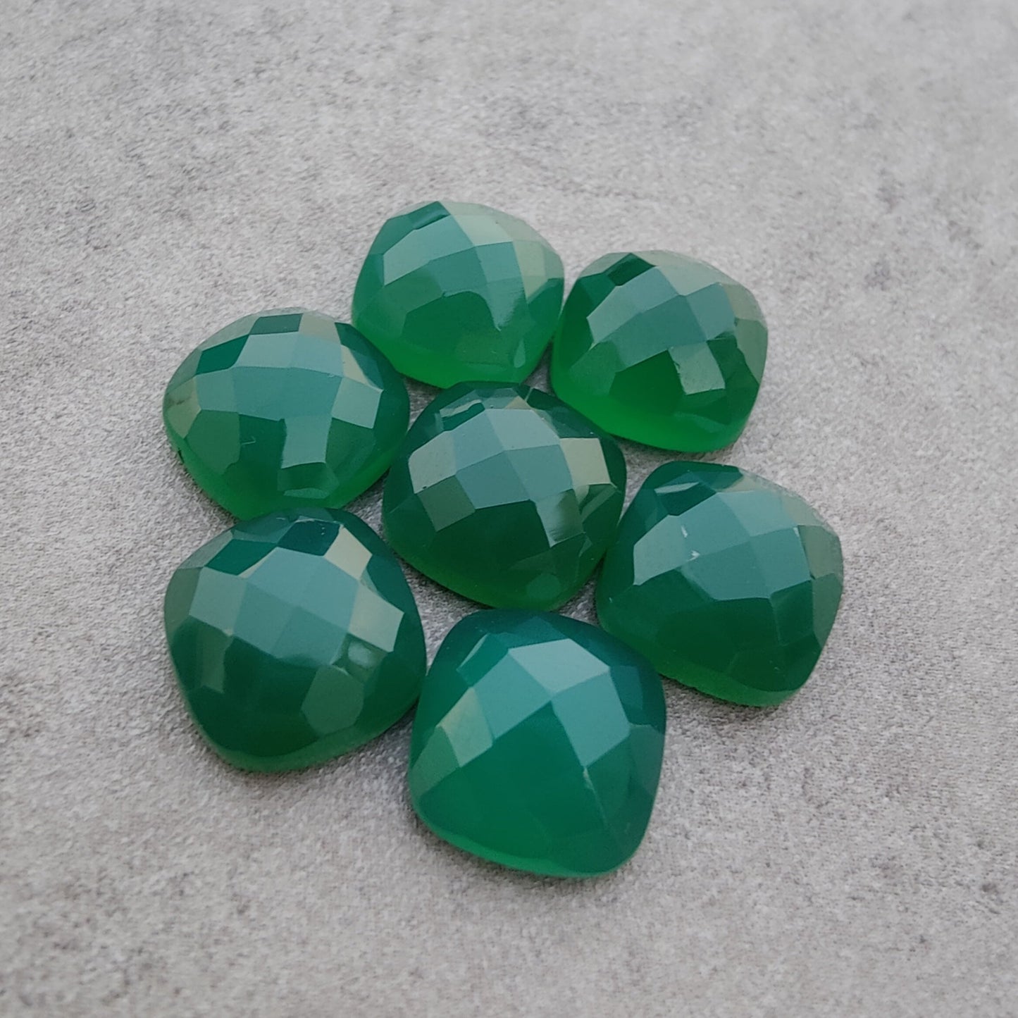 AAA+ QUALITY NATURAL GREEN ONYX CUSHION SHAPE CHECKER CUT FLAT BACK CALIBRATED GEMSTONES, ALL SIZES AVAILABLE