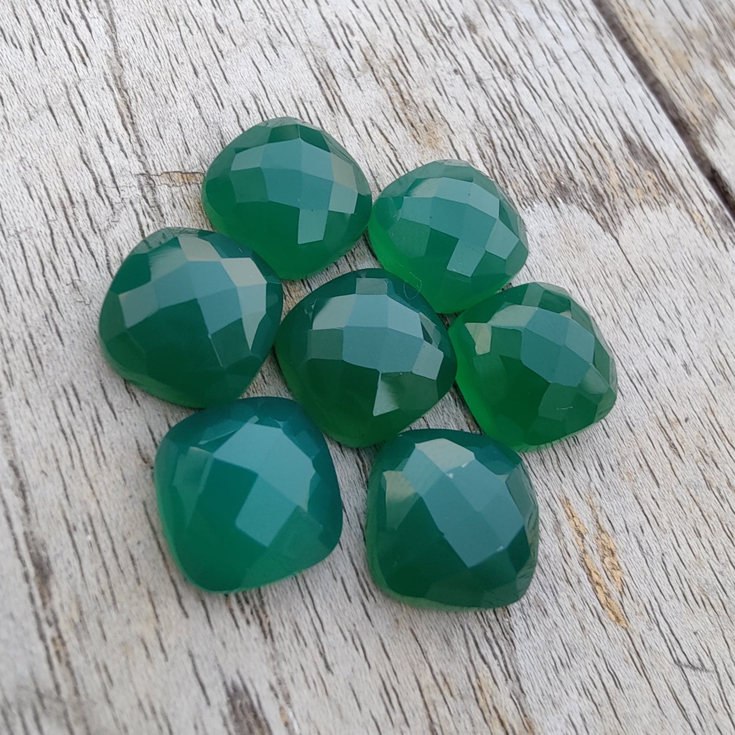 AAA+ QUALITY NATURAL GREEN ONYX CUSHION SHAPE CHECKER CUT FLAT BACK CALIBRATED GEMSTONES, ALL SIZES AVAILABLE