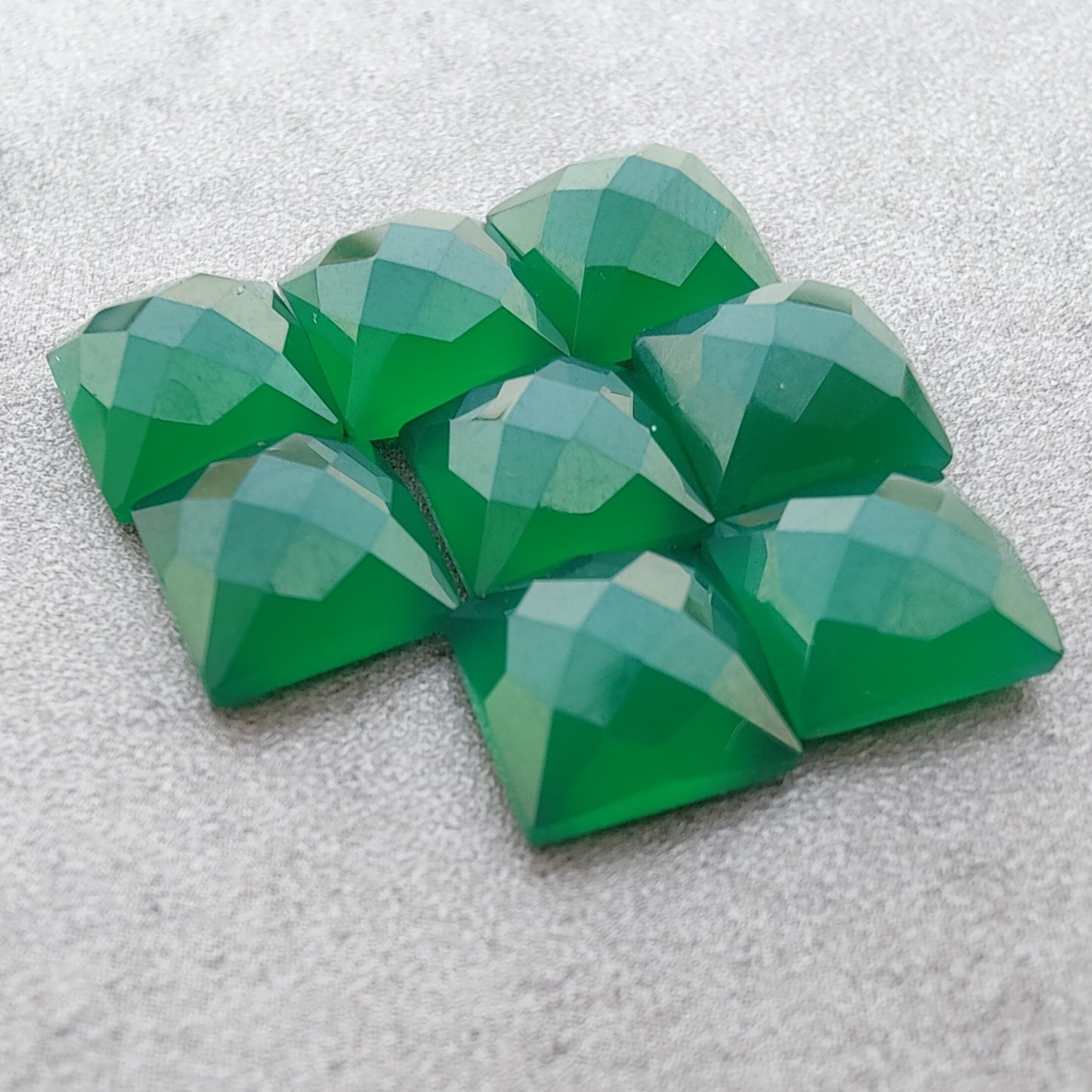 AAA+ QUALITY NATURAL GREEN ONYX SQUARE SHAPE CHECKER CUT FLAT BACK CALIBRATED GEMSTONES, ALL SIZES AVAILABLE