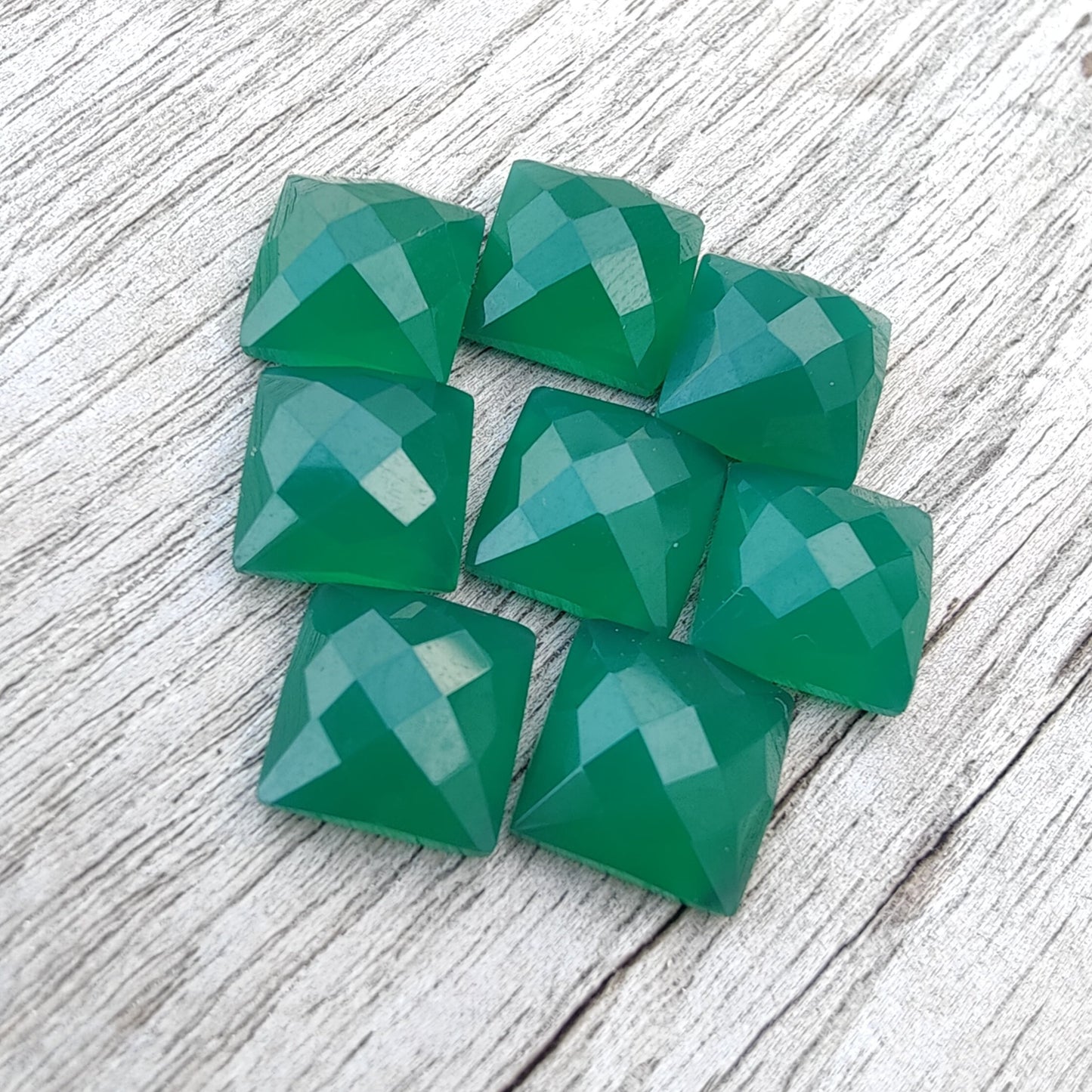 AAA+ QUALITY NATURAL GREEN ONYX SQUARE SHAPE CHECKER CUT FLAT BACK CALIBRATED GEMSTONES, ALL SIZES AVAILABLE