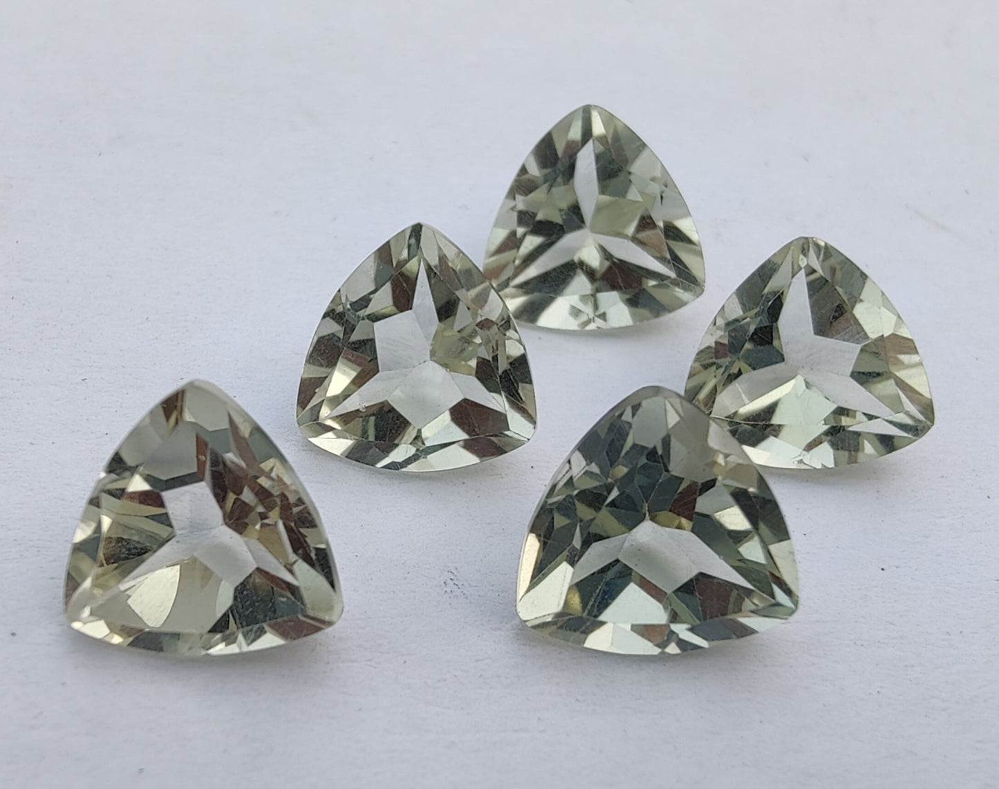 AAA+ QUALITY NATURAL GREEN AMETHYST TRILLION SHAPE FACETED CUT CALIBRATED LOOSE GEMSTONES, ALL SIZES AVAILABLE
