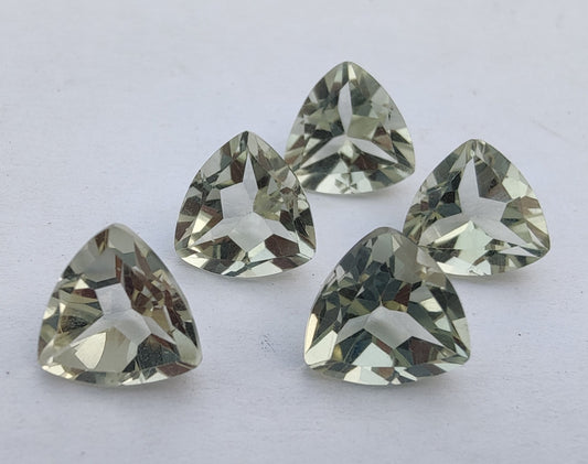 AAA+ QUALITY NATURAL GREEN AMETHYST TRILLION SHAPE FACETED CUT CALIBRATED LOOSE GEMSTONES, ALL SIZES AVAILABLE