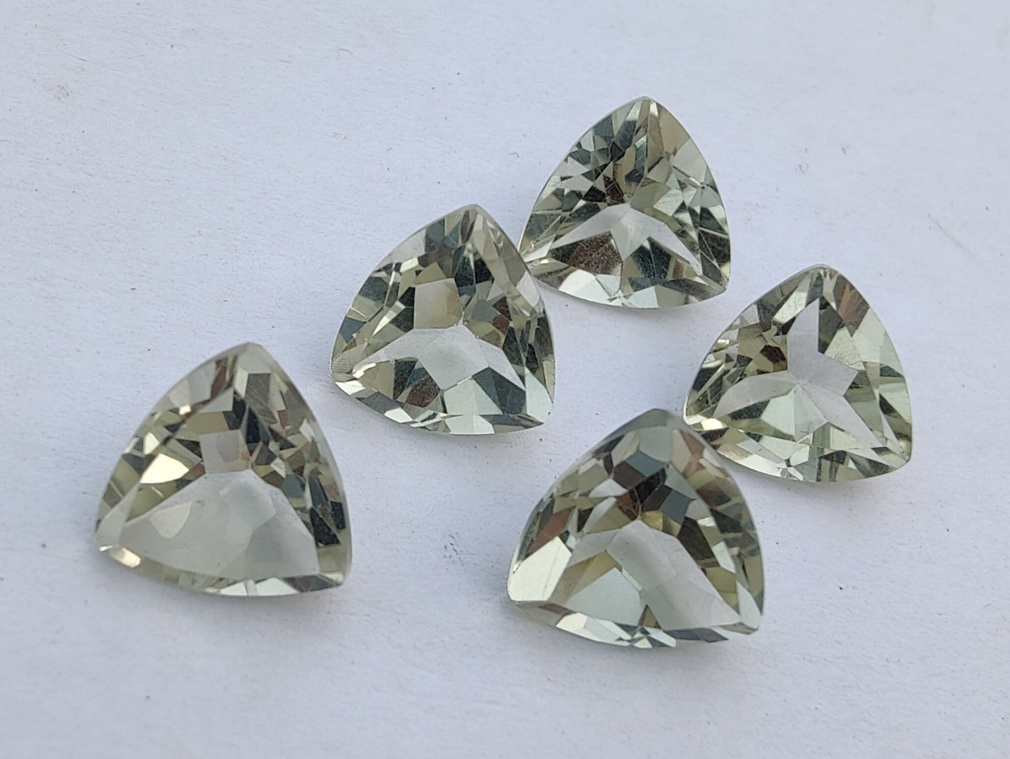 AAA+ QUALITY NATURAL GREEN AMETHYST TRILLION SHAPE FACETED CUT CALIBRATED LOOSE GEMSTONES, ALL SIZES AVAILABLE