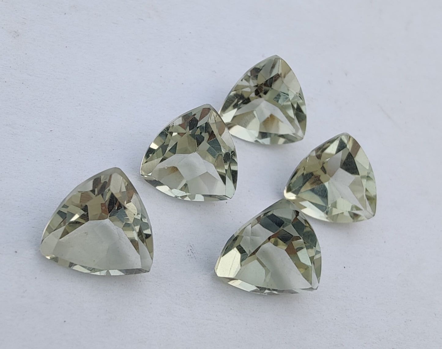 AAA+ QUALITY NATURAL GREEN AMETHYST TRILLION SHAPE FACETED CUT CALIBRATED LOOSE GEMSTONES, ALL SIZES AVAILABLE