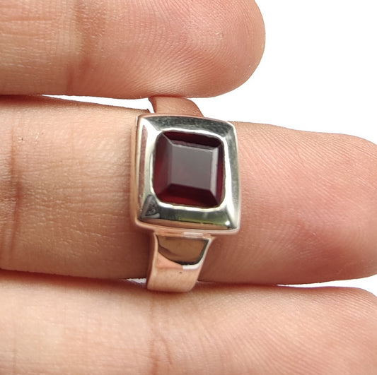 925 SOLID STERLING SILVER NATURAL GARNET GEMSTONES HANDMADE RING, ALL SIZES AVAILABLE