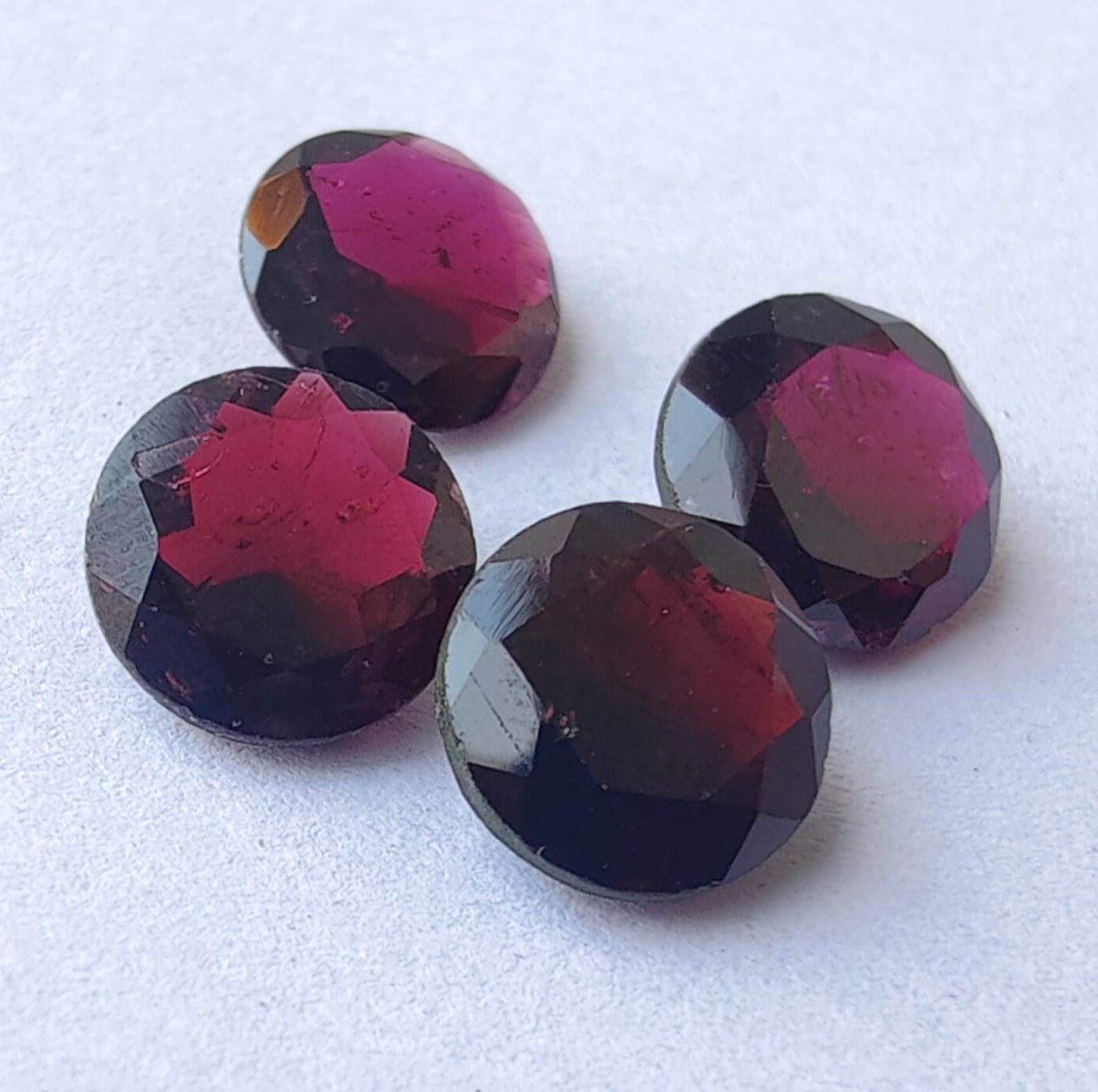 AAA+ Quality Natural Garnet Round Shape Faceted Cut Calibrated Wholesale Gemstones, Custom Sizes Available