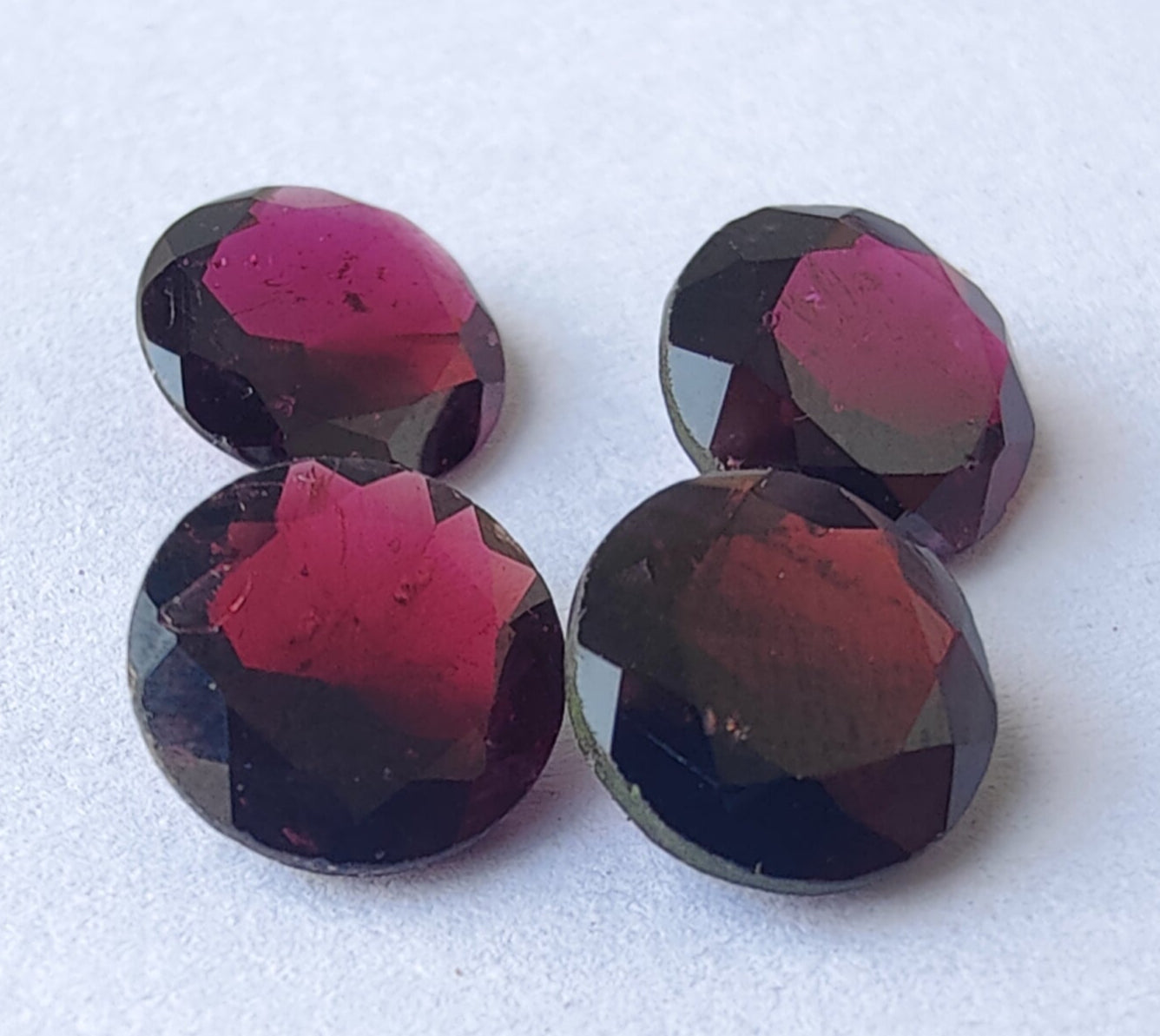 AAA+ Quality Natural Garnet Round Shape Faceted Cut Calibrated Wholesale Gemstones, Custom Sizes Available