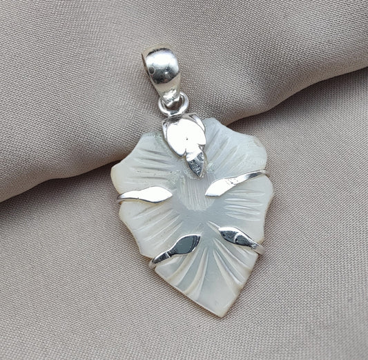 925 SOLID STERLING SILVER CARVED MOTHER OF PEARL HANDMADE PENDANT