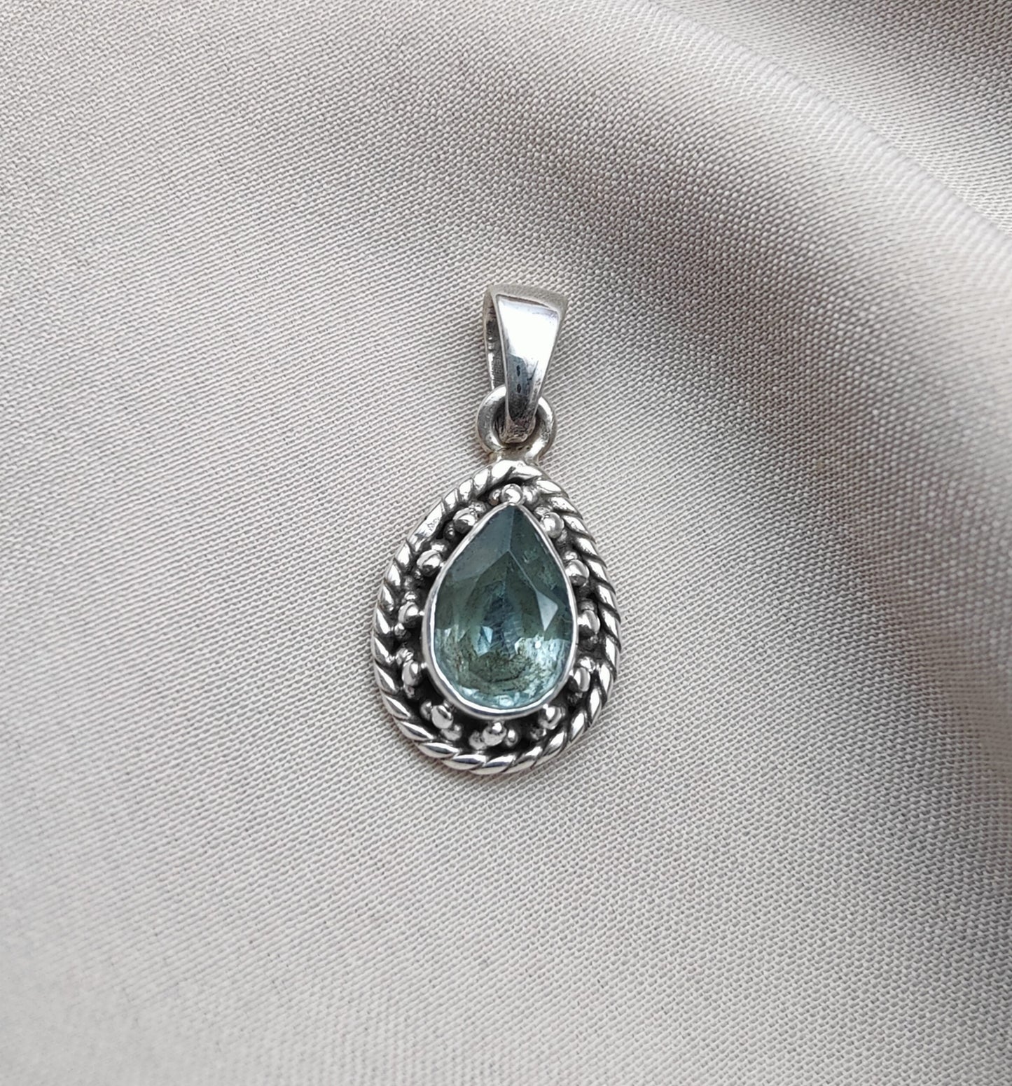 925 SOLID STERLING SILVER NATURAL BLUE QUARTZ PEAR SHAPE HANDMADE PENDANT