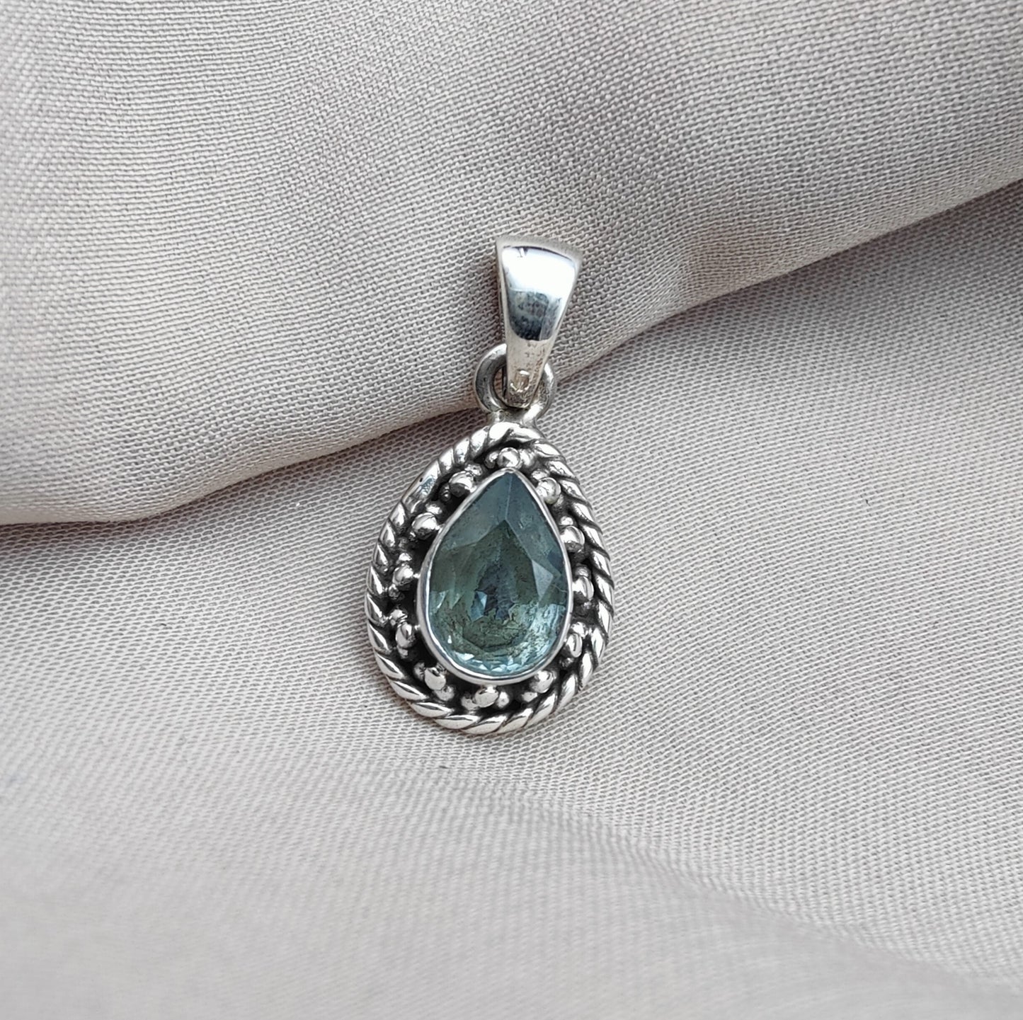 925 SOLID STERLING SILVER NATURAL BLUE QUARTZ PEAR SHAPE HANDMADE PENDANT