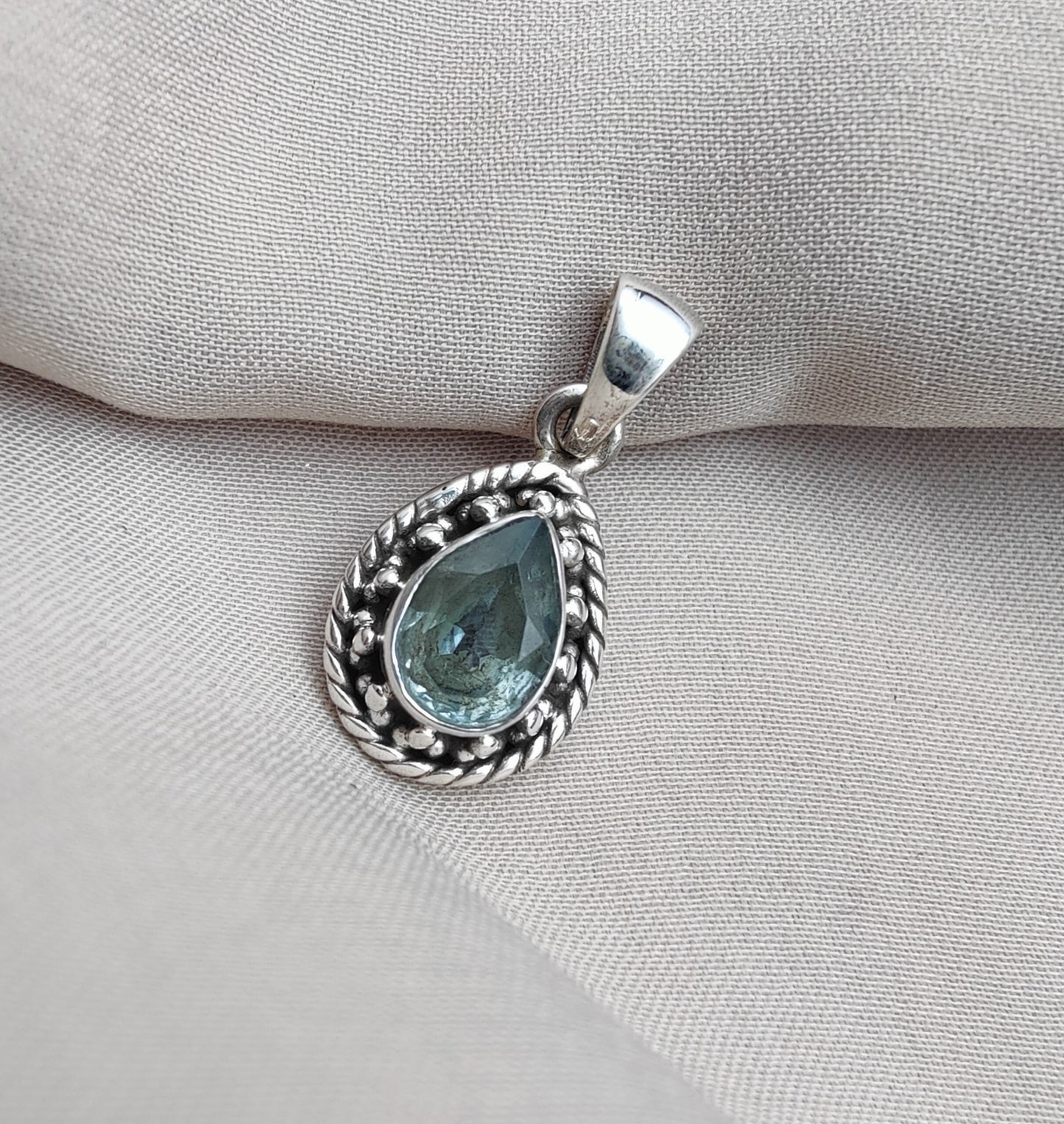 925 SOLID STERLING SILVER NATURAL BLUE QUARTZ PEAR SHAPE HANDMADE PENDANT