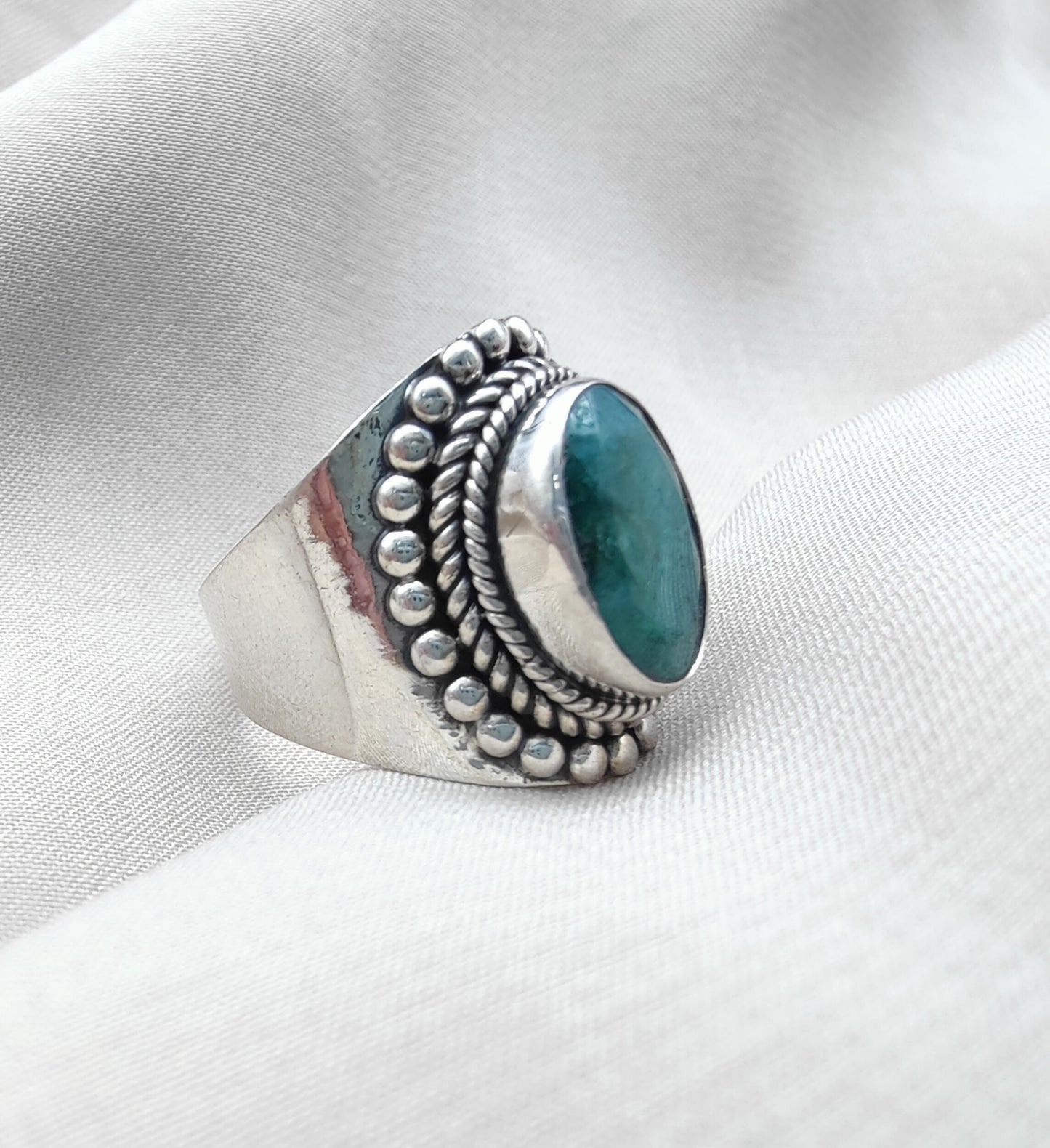 925 SOLID STERLING SILVER NATURAL EMERALD HANDMADE RING, ALL SIZES AVAILABLE