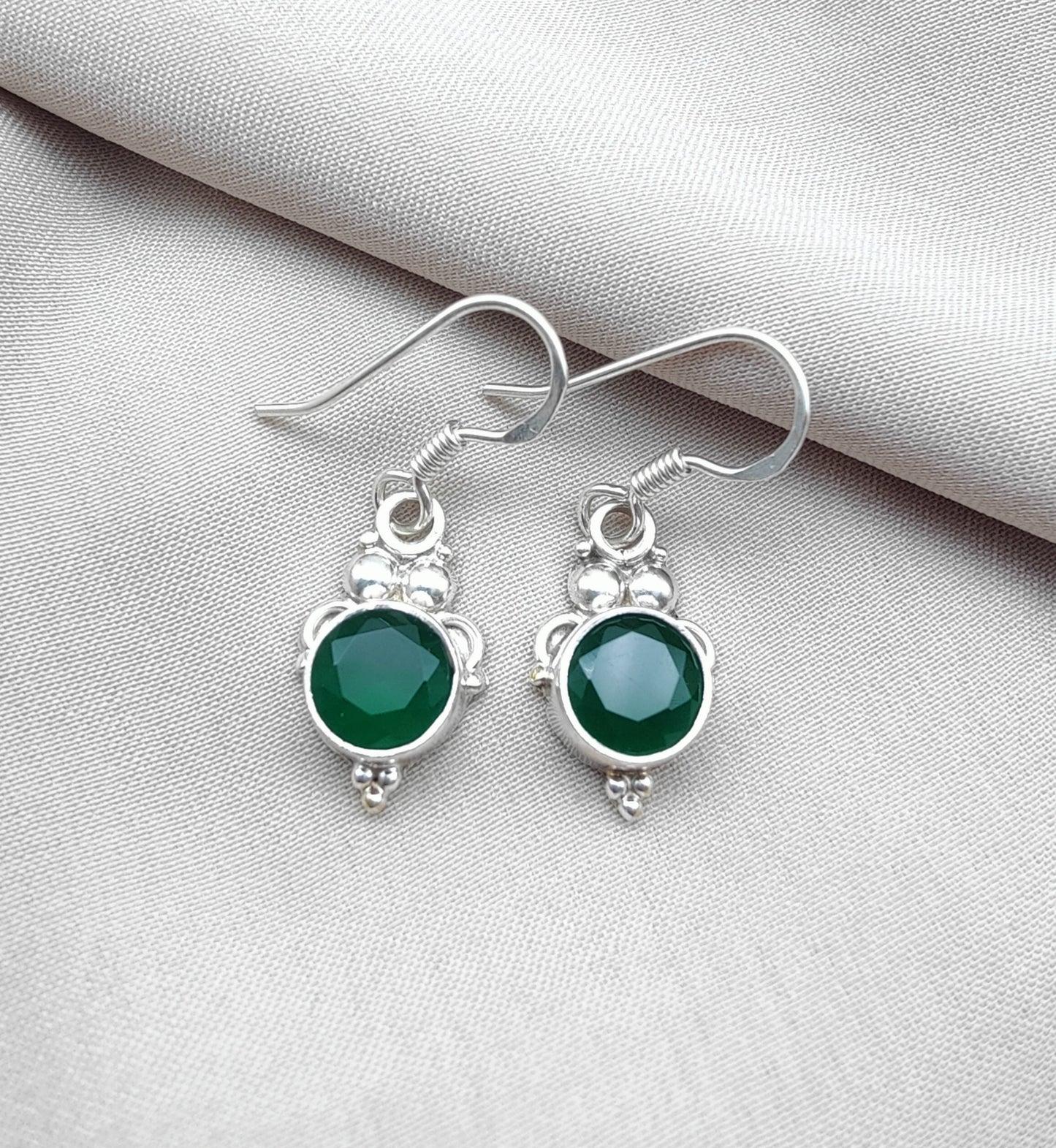 925 SOLID STERLING SILVER NATURAL GREEN ONYX GEMSTONE DANGLING EARRING