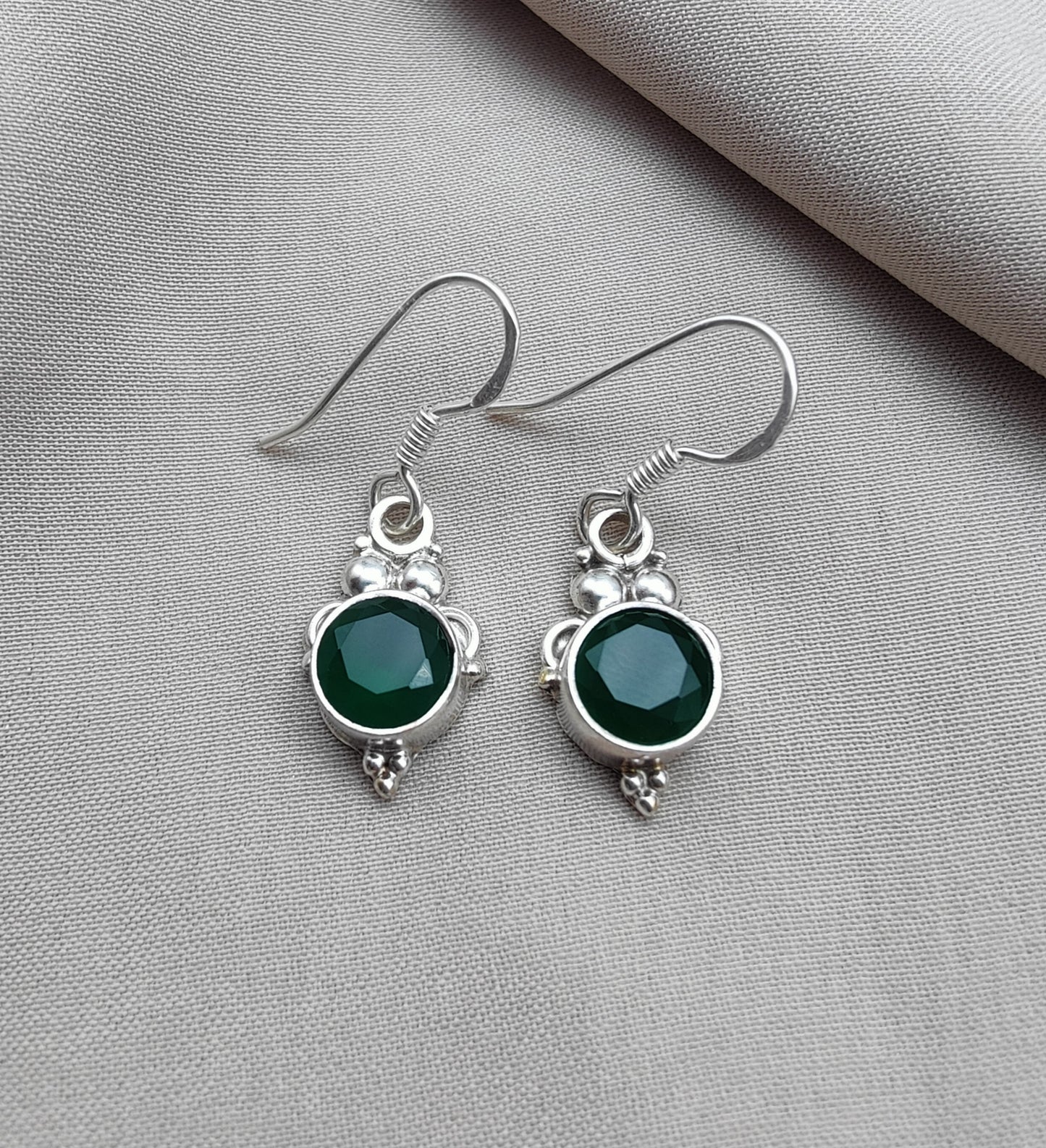 925 SOLID STERLING SILVER NATURAL GREEN ONYX GEMSTONE DANGLING EARRING