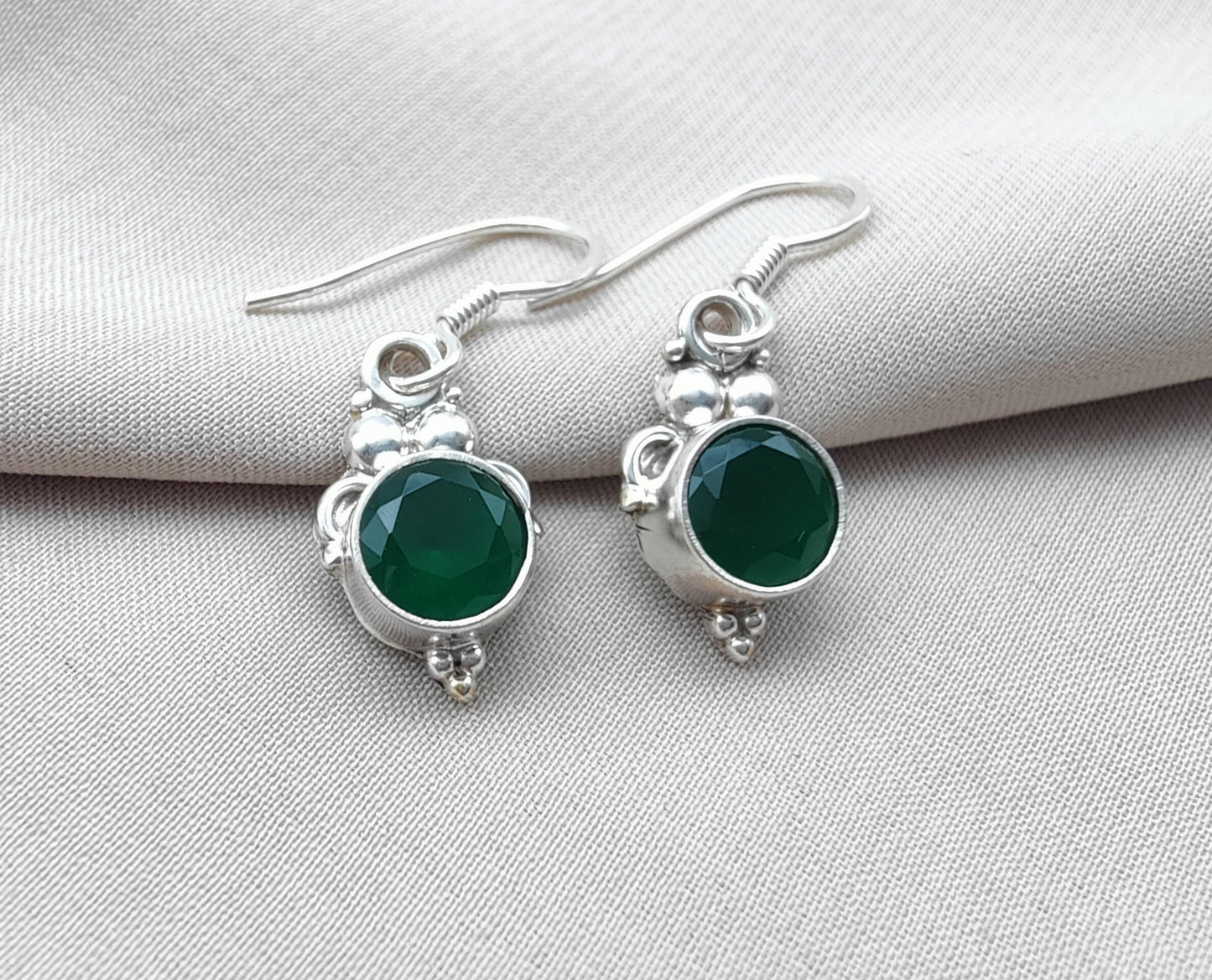 925 SOLID STERLING SILVER NATURAL GREEN ONYX GEMSTONE DANGLING EARRING