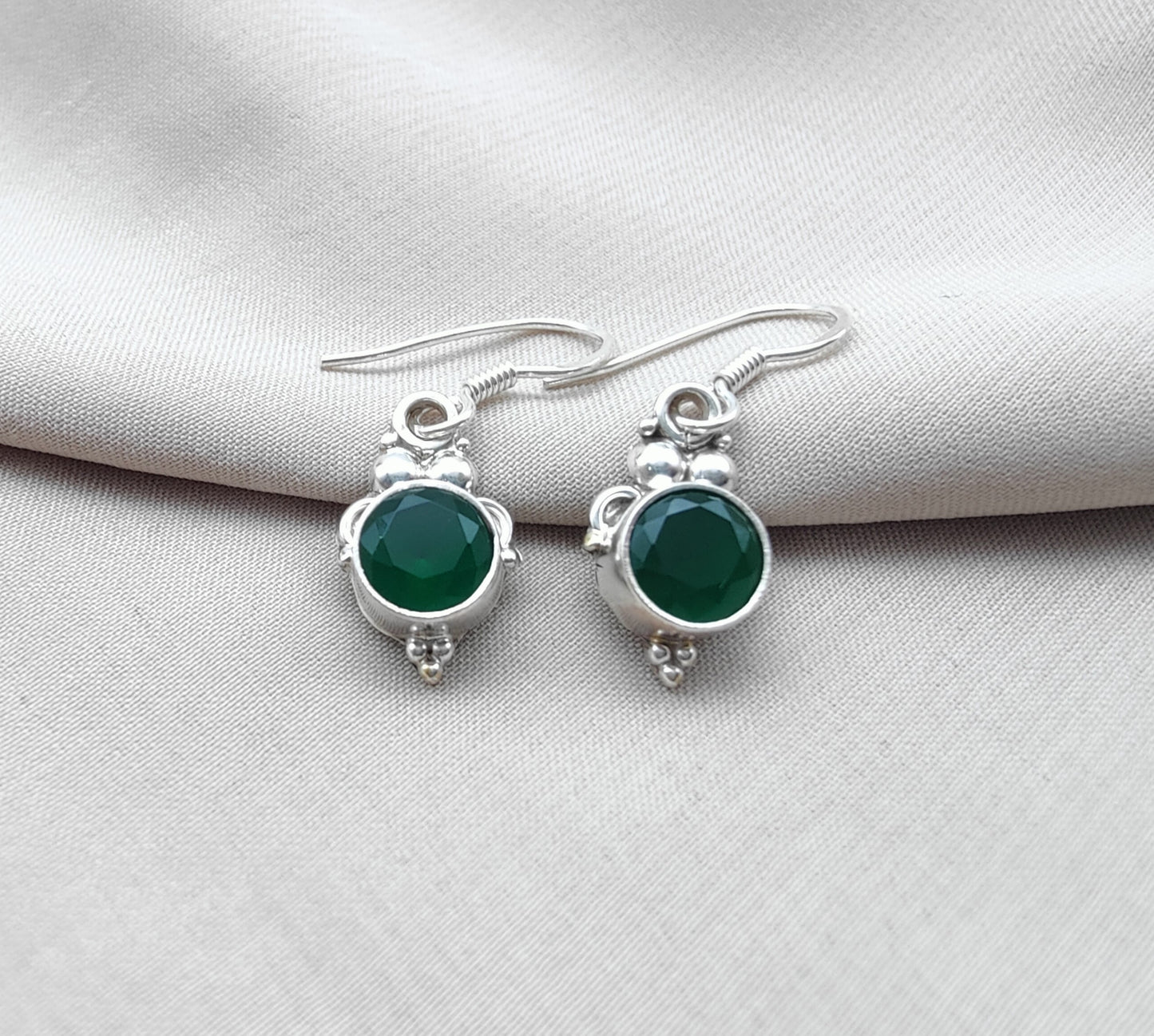 925 SOLID STERLING SILVER NATURAL GREEN ONYX GEMSTONE DANGLING EARRING