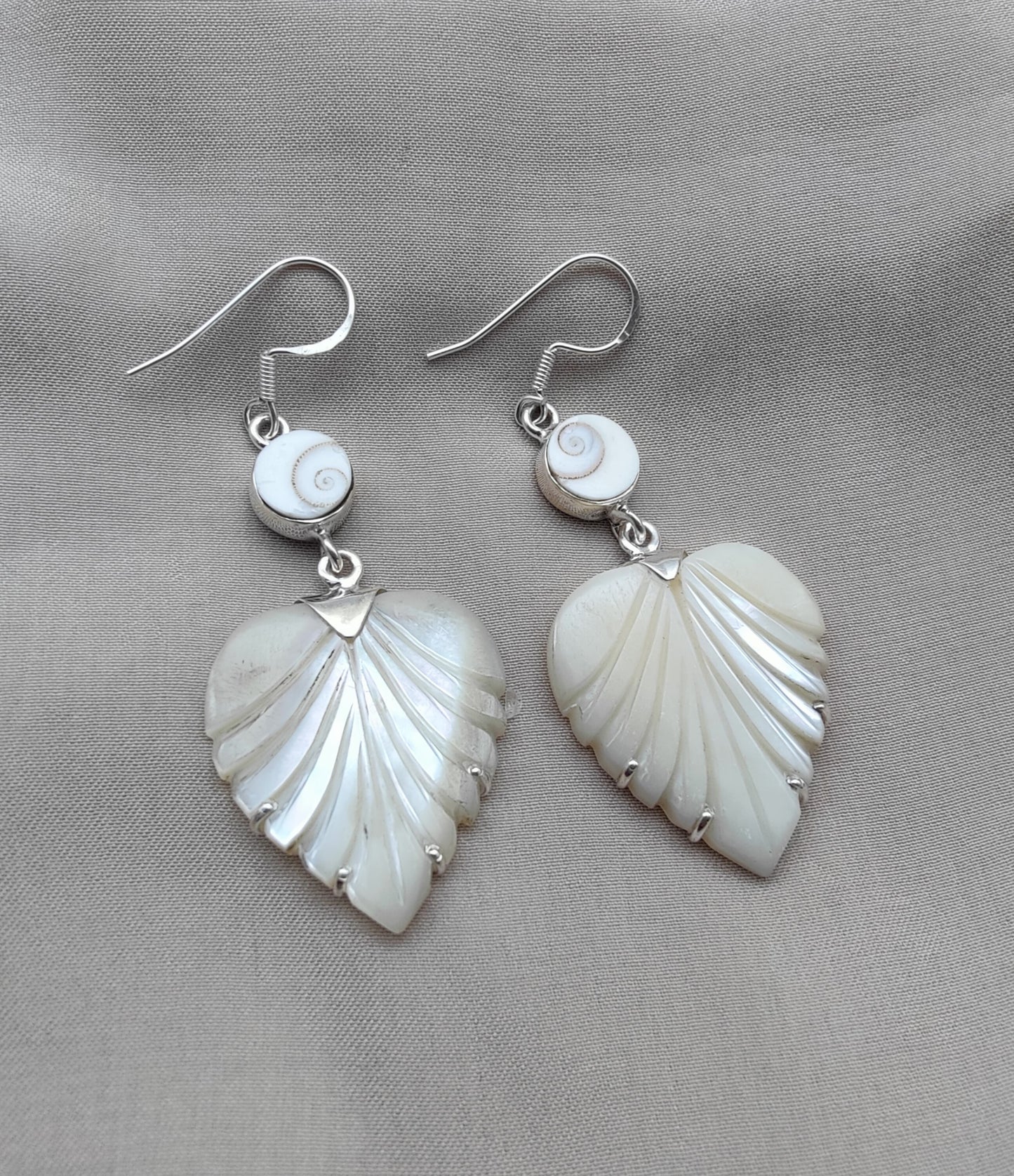 925 SOLID STERLING SILVER NATURAL SHIVA EYE GEMSTONE MOTHER OF PEARL LEAF DESIGN EARRINGS