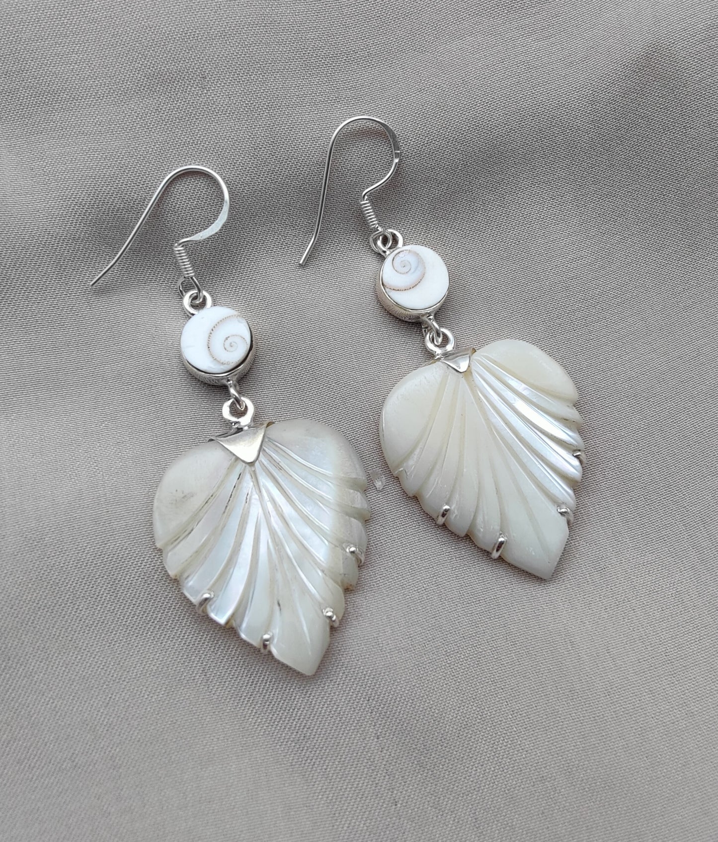 925 SOLID STERLING SILVER NATURAL SHIVA EYE GEMSTONE MOTHER OF PEARL LEAF DESIGN EARRINGS