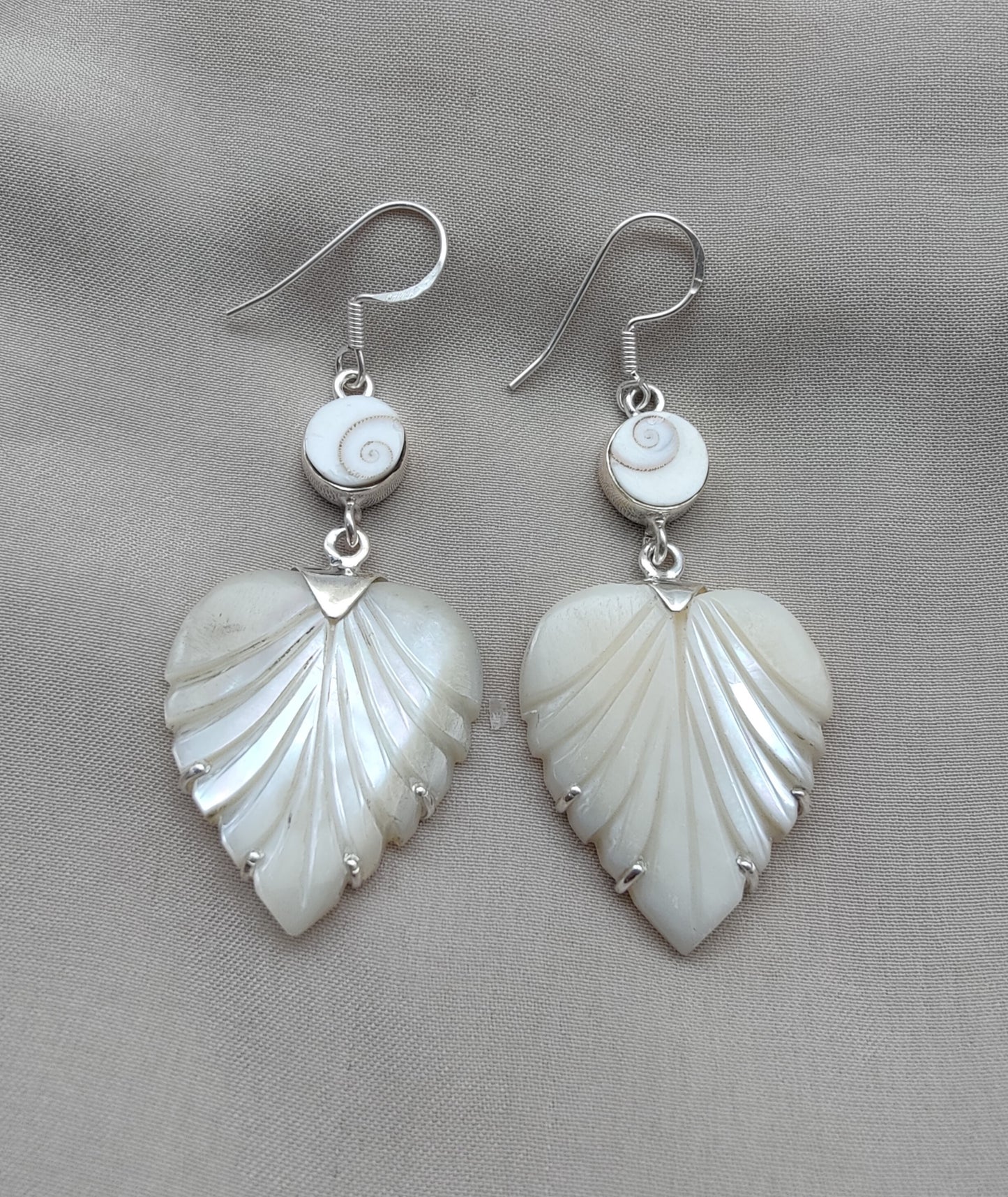 925 SOLID STERLING SILVER NATURAL SHIVA EYE GEMSTONE MOTHER OF PEARL LEAF DESIGN EARRINGS