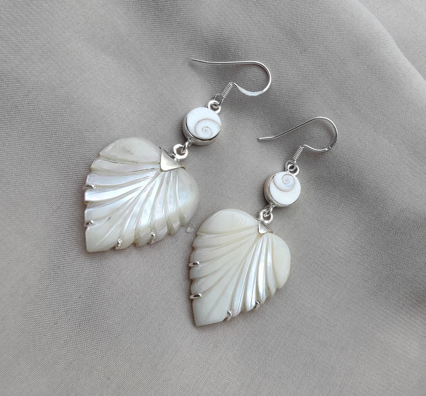 925 SOLID STERLING SILVER NATURAL SHIVA EYE GEMSTONE MOTHER OF PEARL LEAF DESIGN EARRINGS