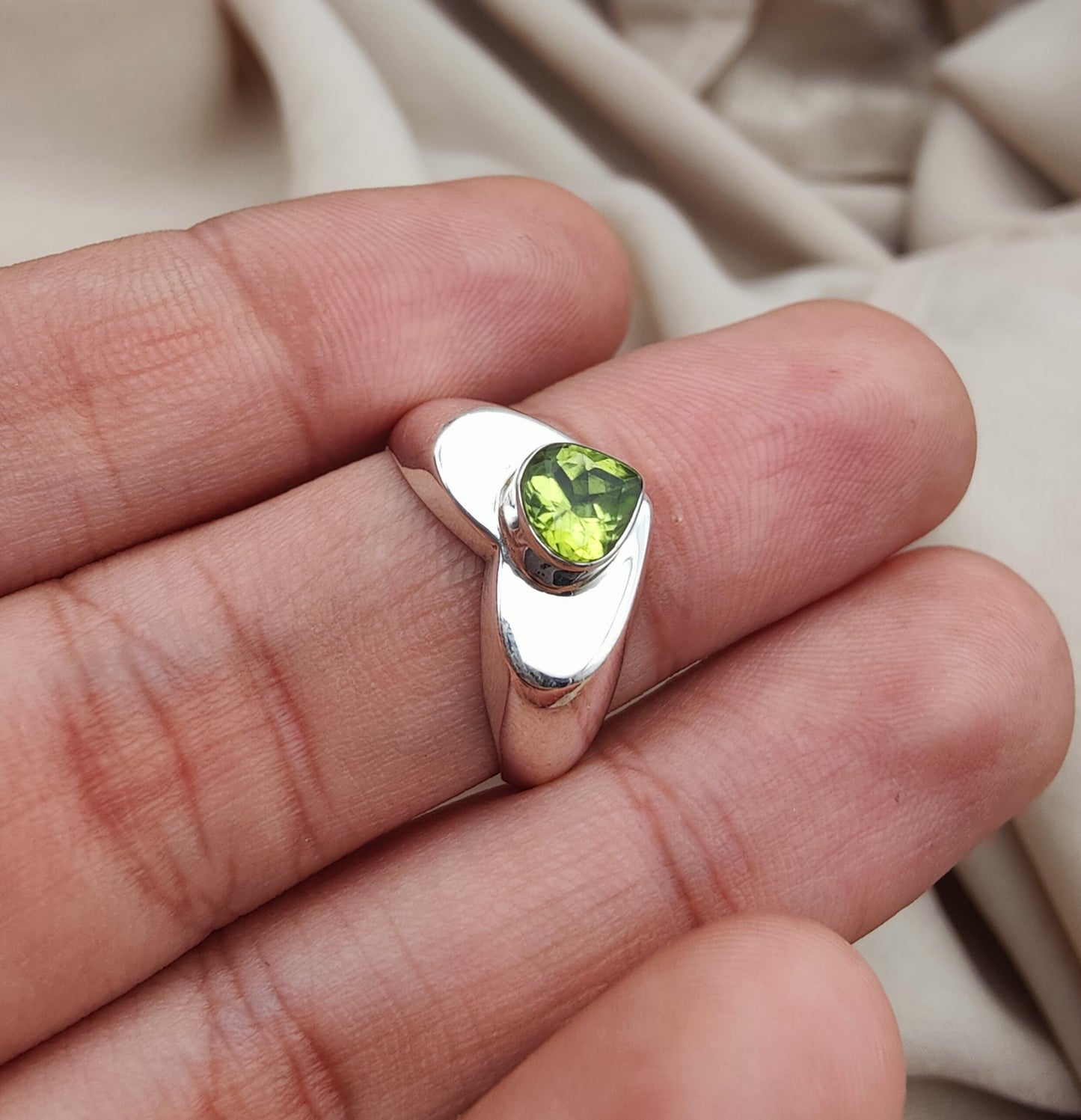 925 SOLID STERLING SILVER NATURAL PERIDOT GEMSTONE HANDMADE RING HEART DESIGN , ALL SIZES AVAILABLE