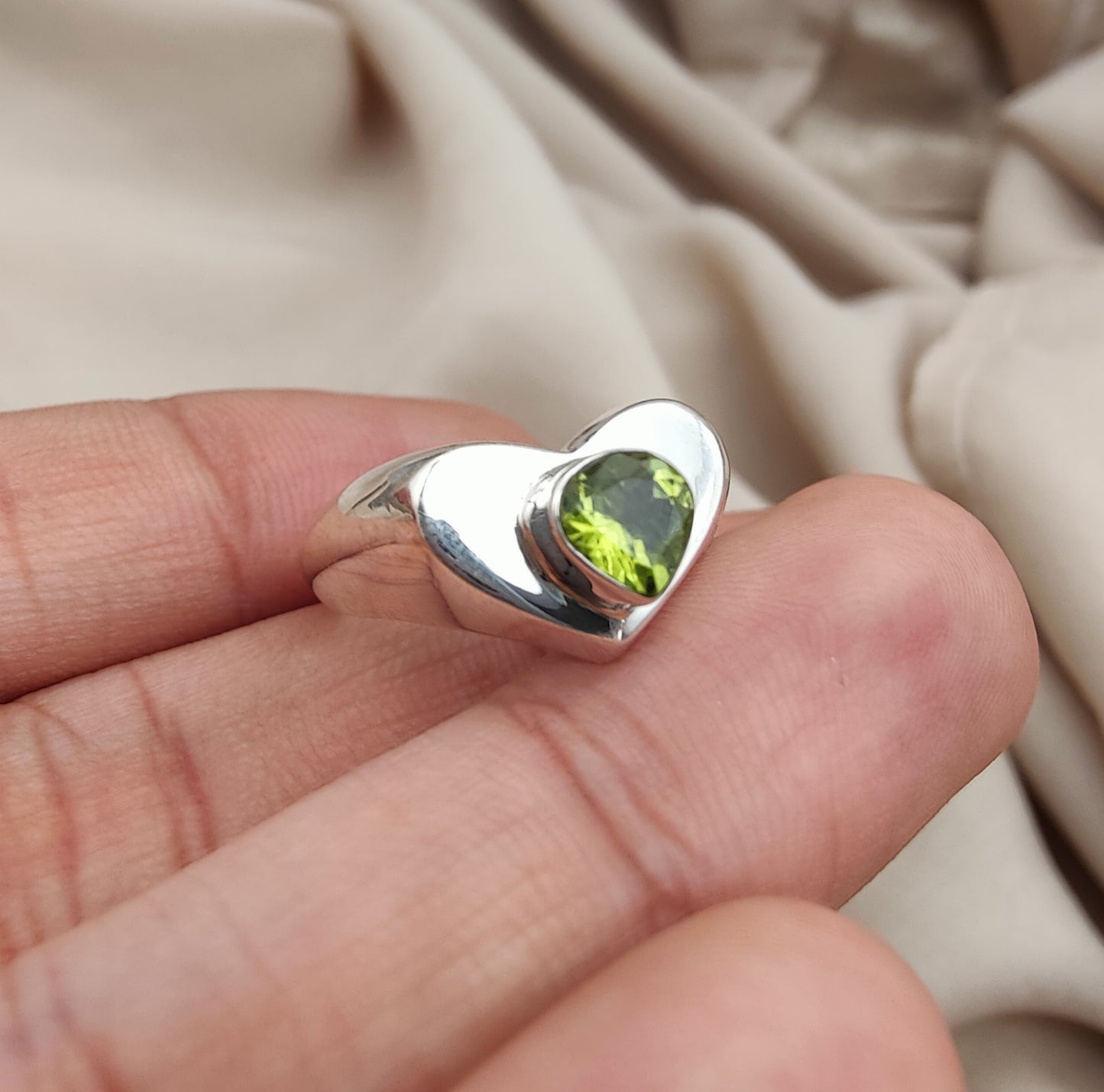 925 SOLID STERLING SILVER NATURAL PERIDOT GEMSTONE HANDMADE RING HEART DESIGN , ALL SIZES AVAILABLE