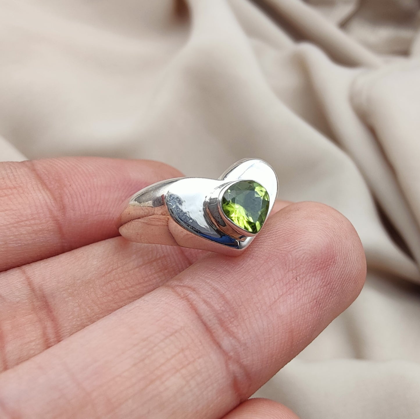 925 SOLID STERLING SILVER NATURAL PERIDOT GEMSTONE HANDMADE RING HEART DESIGN , ALL SIZES AVAILABLE