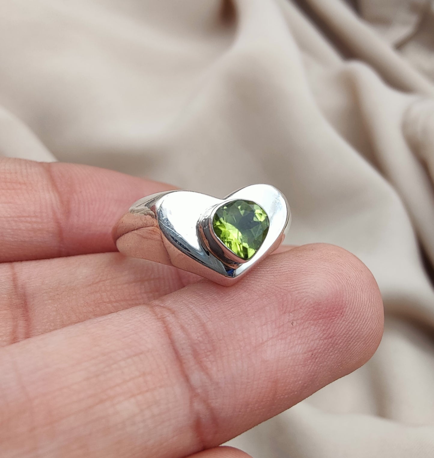 925 SOLID STERLING SILVER NATURAL PERIDOT GEMSTONE HANDMADE RING HEART DESIGN , ALL SIZES AVAILABLE