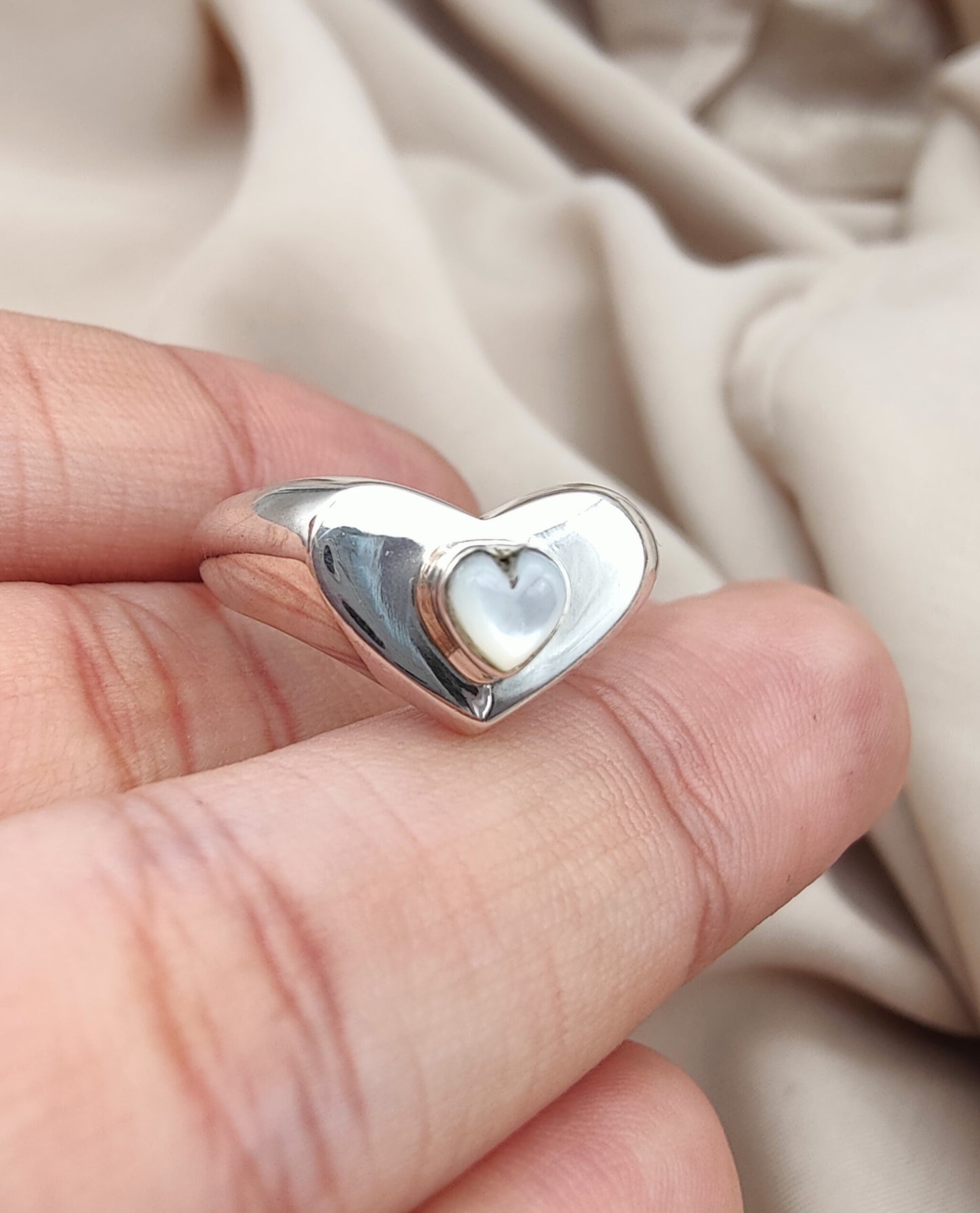 925 SOLID STERLING SILVER NATURAL MOTHER OF PEARL GEMSTONE HANDMADE RING HEART DESIGN , ALL SIZES AVAILABLE