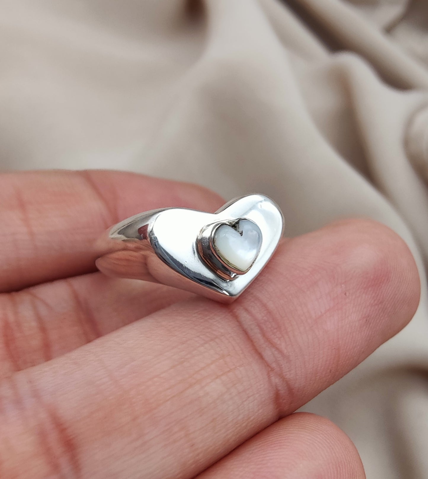 925 SOLID STERLING SILVER NATURAL MOTHER OF PEARL GEMSTONE HANDMADE RING HEART DESIGN , ALL SIZES AVAILABLE
