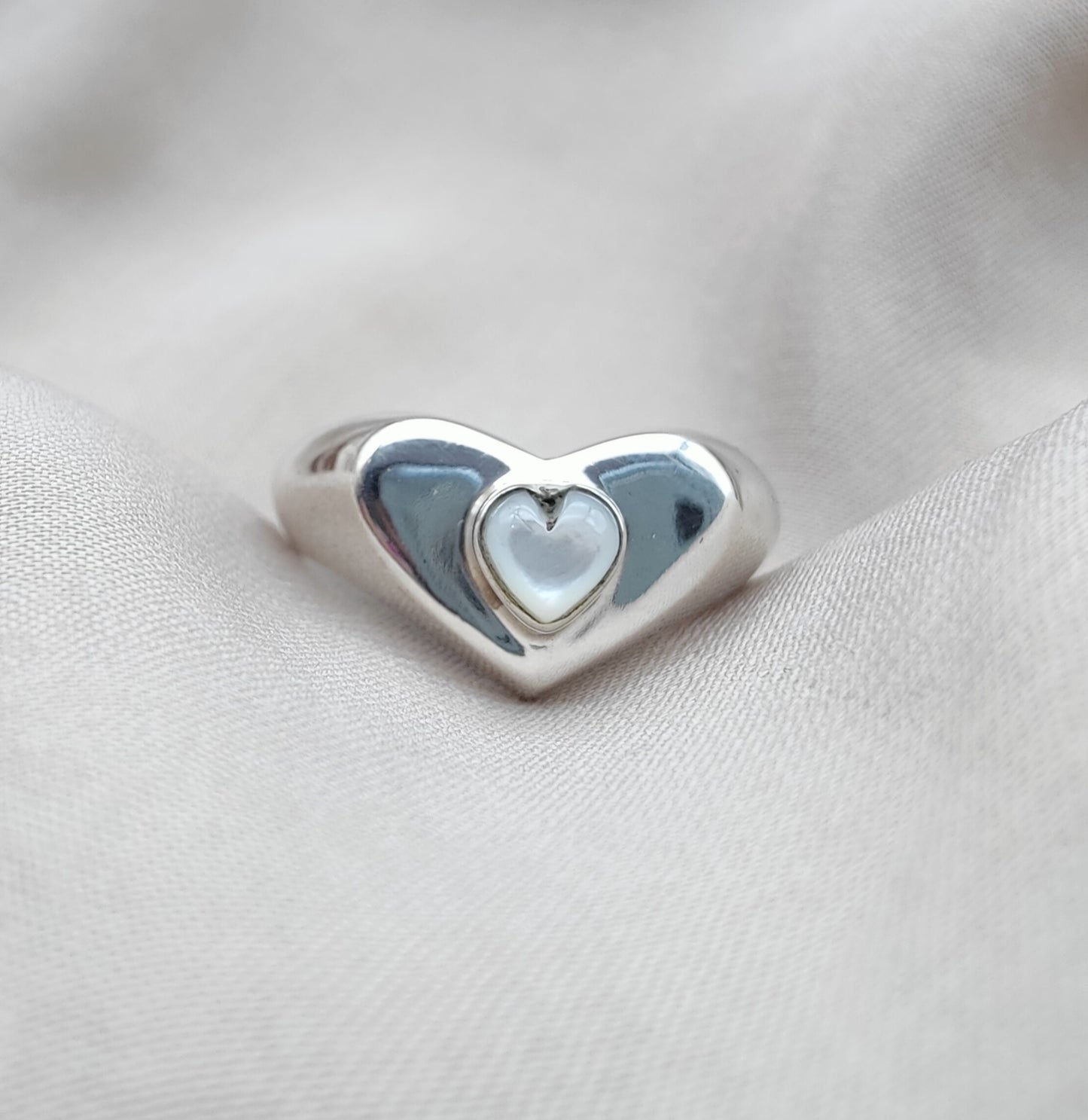925 SOLID STERLING SILVER NATURAL MOTHER OF PEARL GEMSTONE HANDMADE RING HEART DESIGN , ALL SIZES AVAILABLE