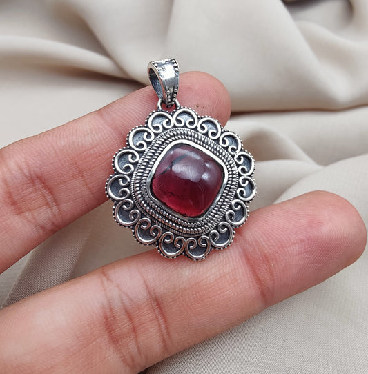 925 SOLID STERLING SILVER NATURAL GARNET GEMSTONE HANDMADE PENDANT