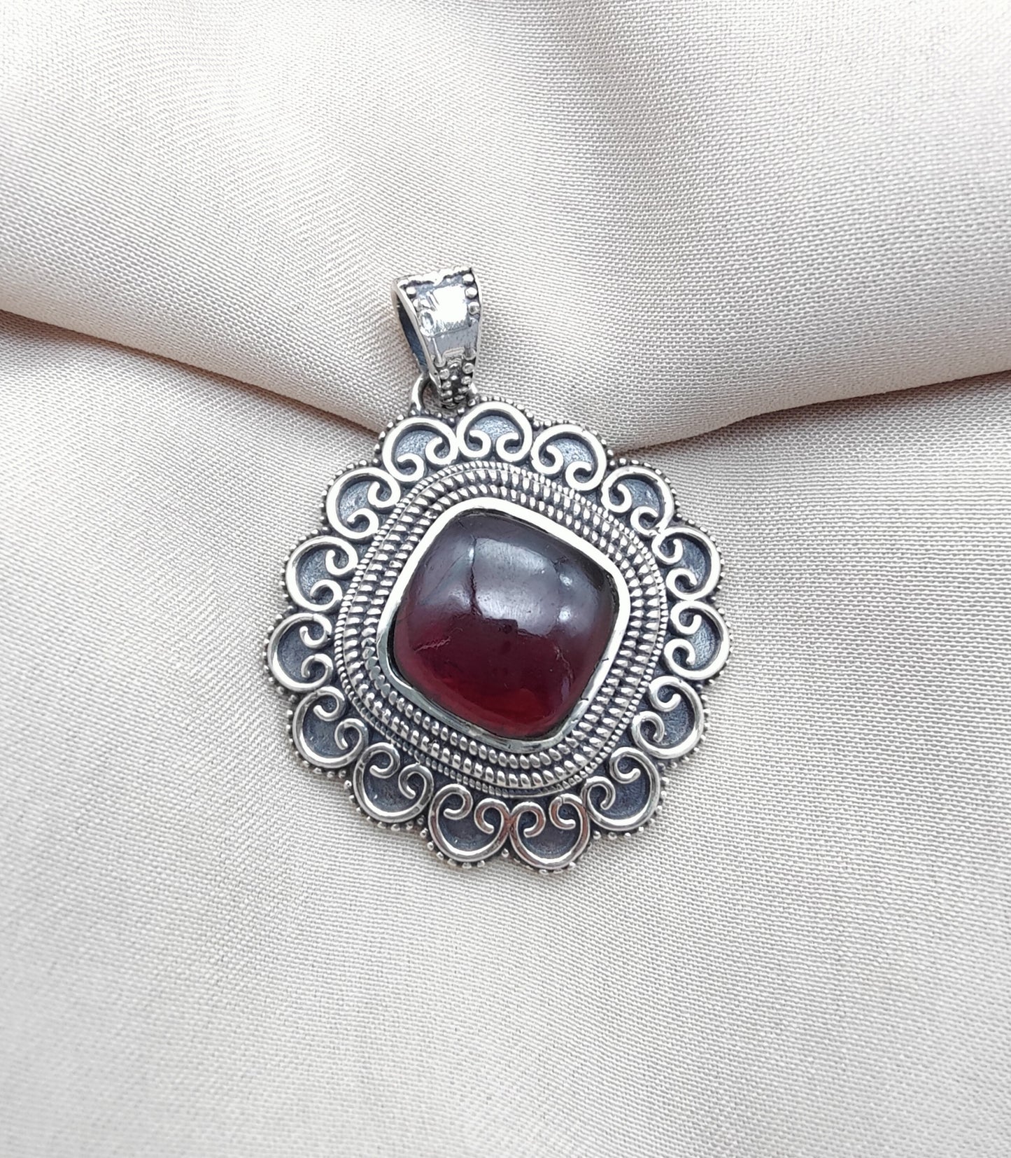 925 SOLID STERLING SILVER NATURAL GARNET GEMSTONE HANDMADE PENDANT