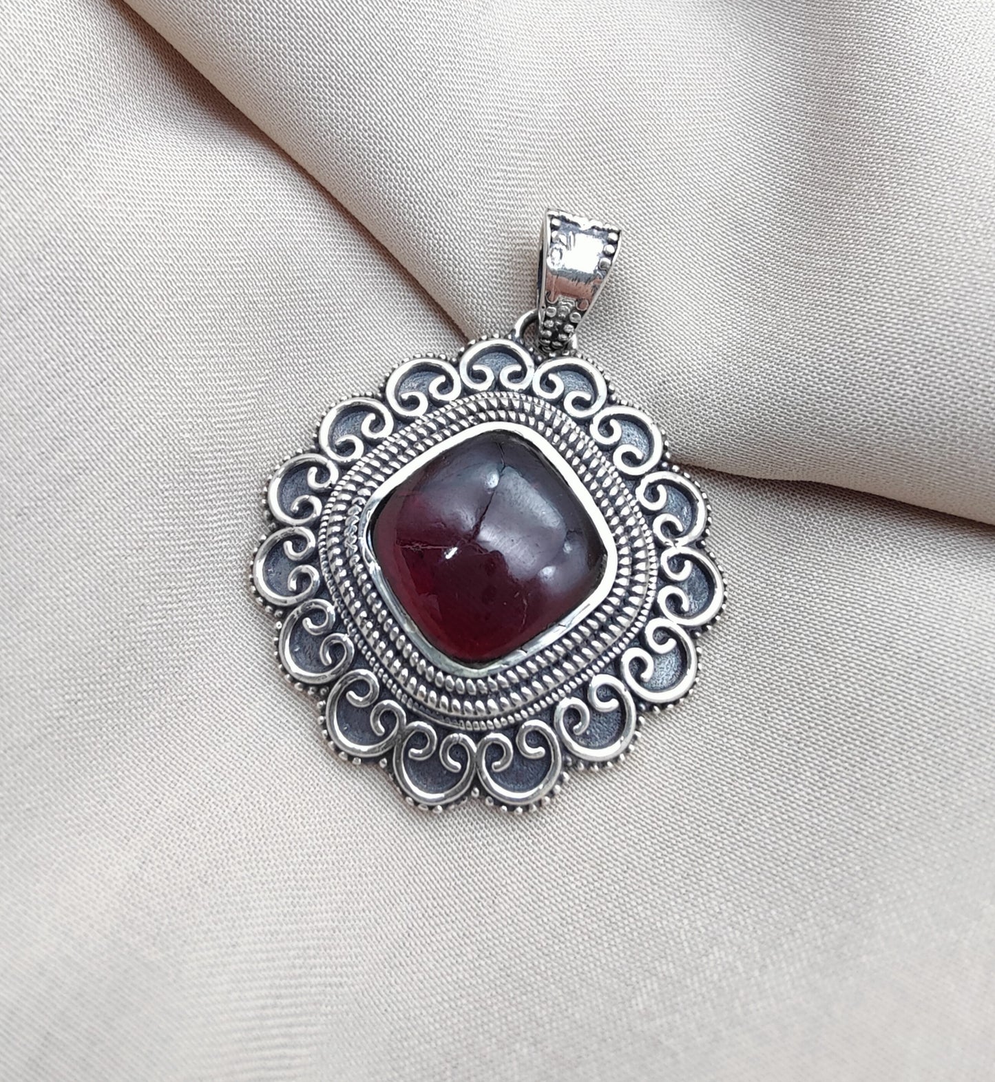 925 SOLID STERLING SILVER NATURAL GARNET GEMSTONE HANDMADE PENDANT