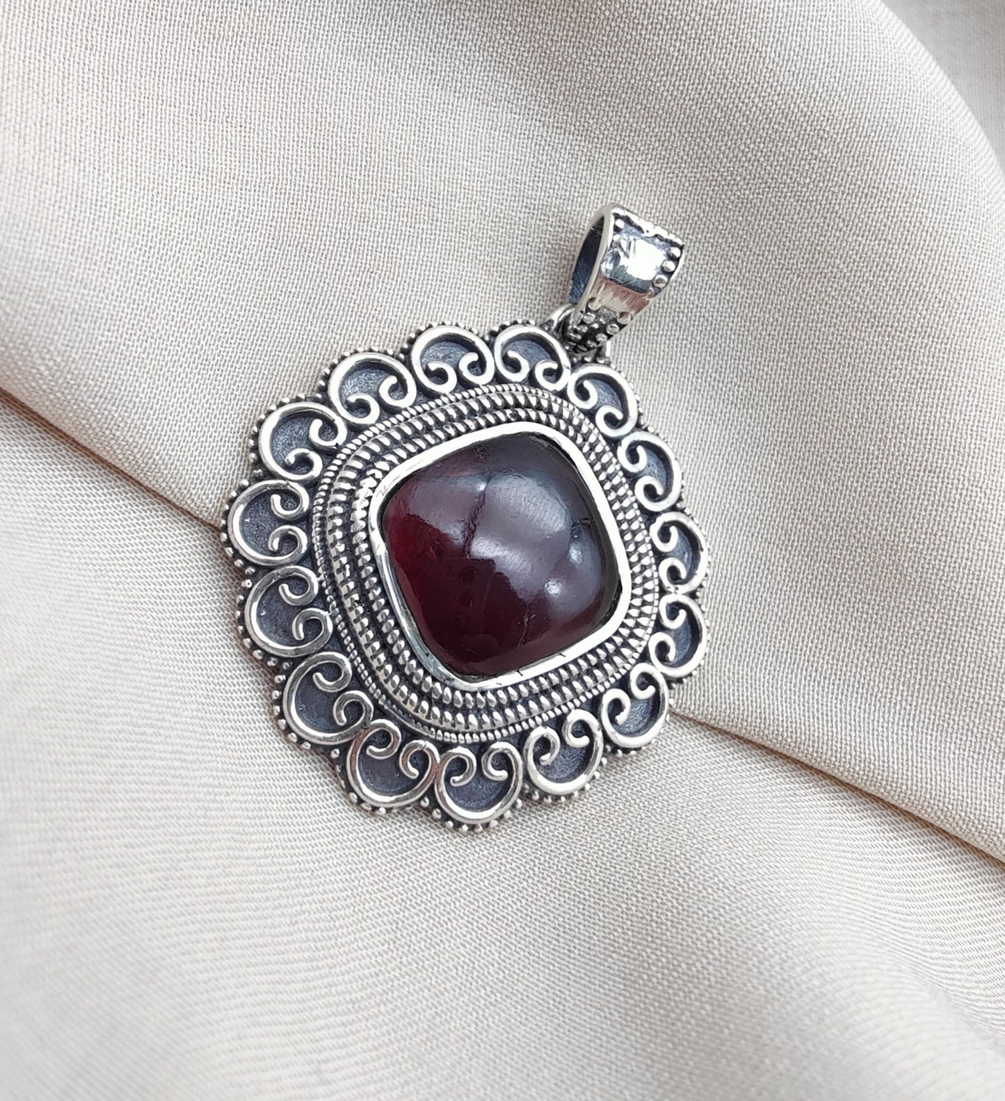 925 SOLID STERLING SILVER NATURAL GARNET GEMSTONE HANDMADE PENDANT
