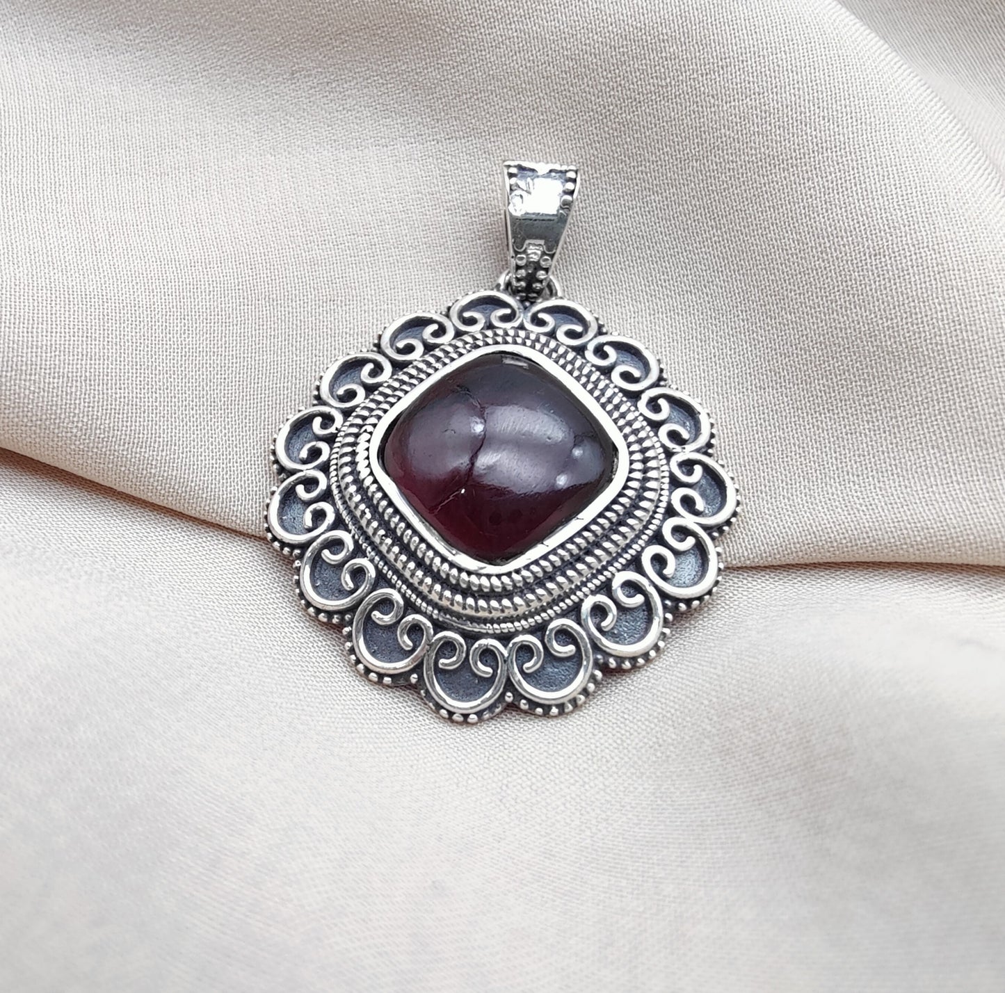925 SOLID STERLING SILVER NATURAL GARNET GEMSTONE HANDMADE PENDANT